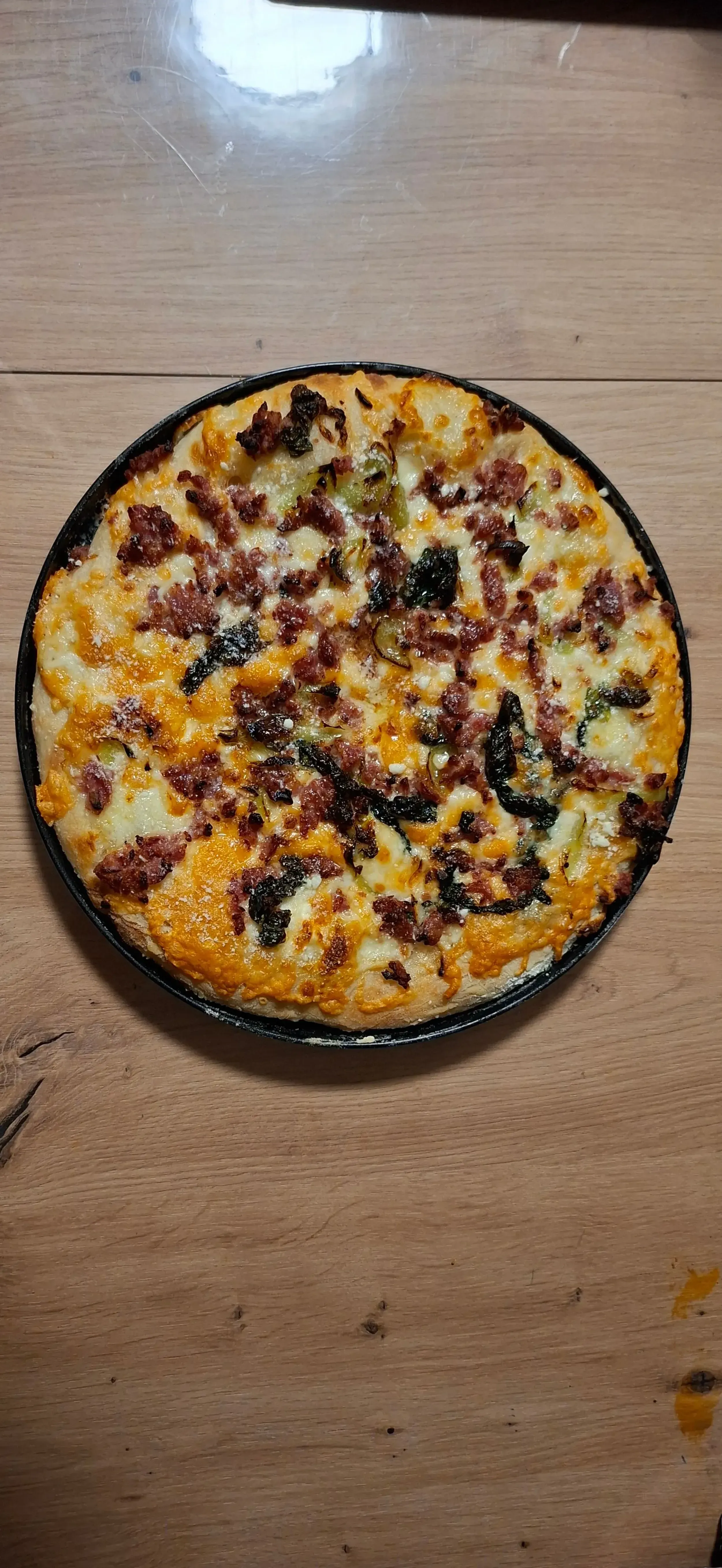 nápolyi kolbászos pizza