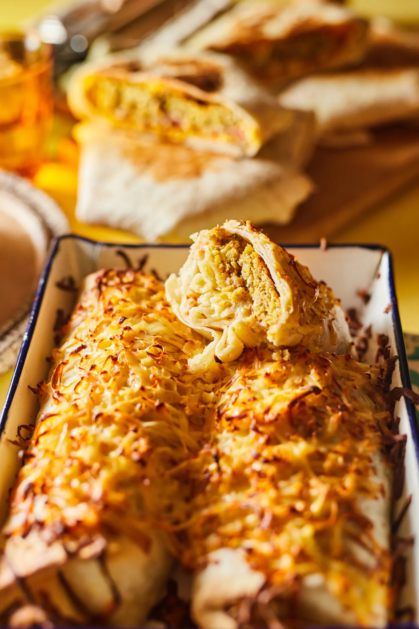 Baconös mac and cheese wrap falafellel