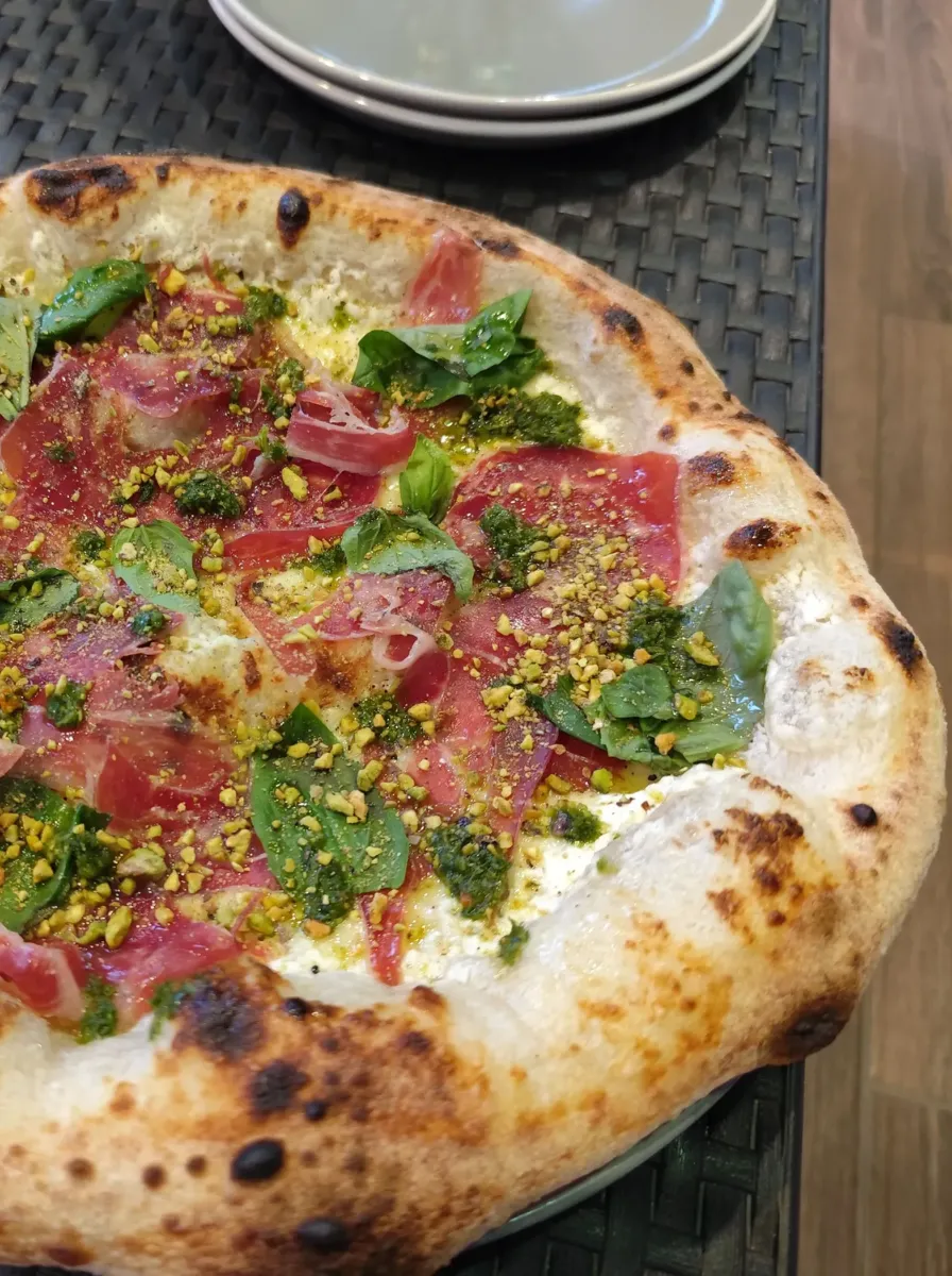 újhullámos pizza salsa verdével