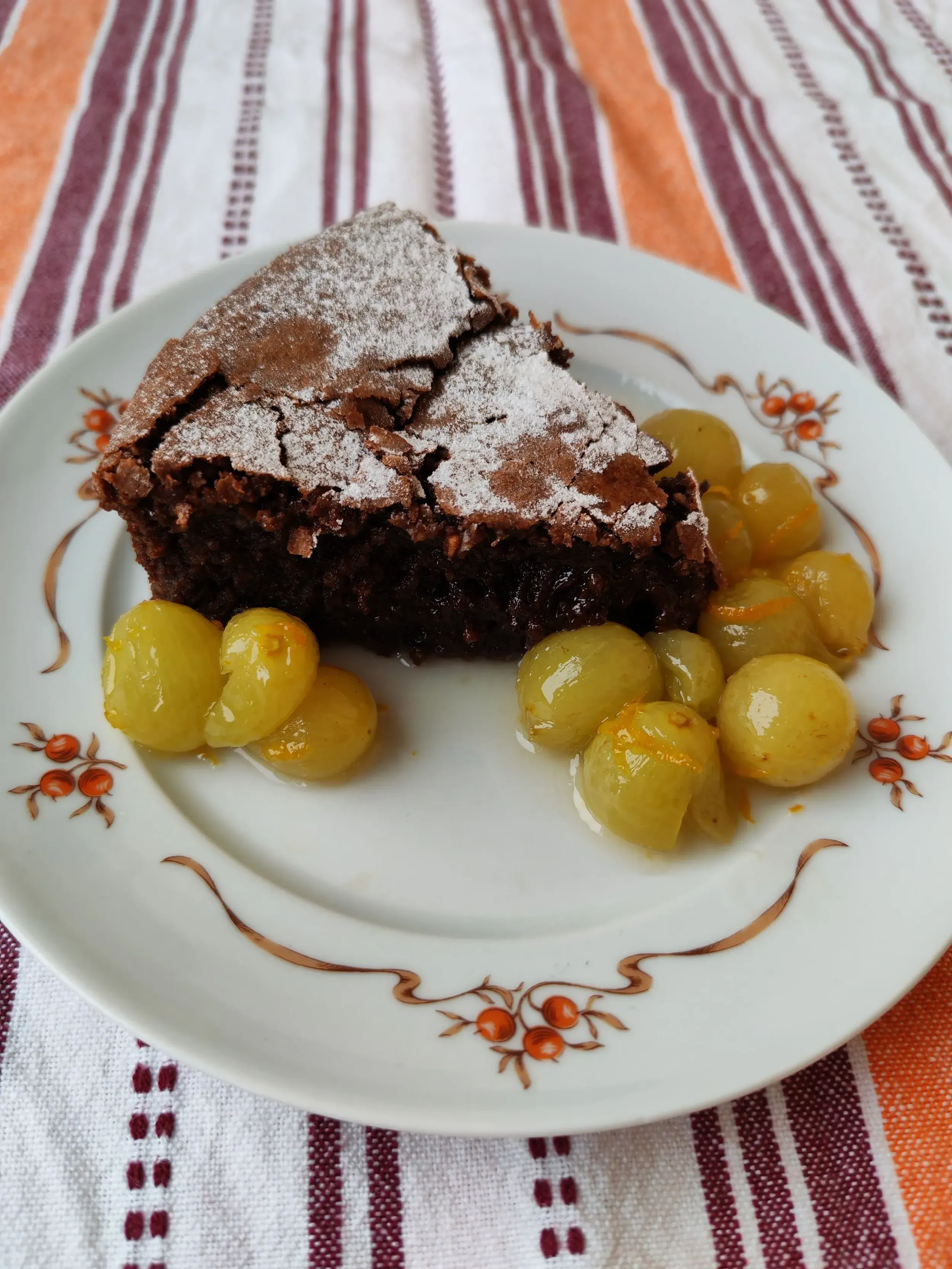 kávés caprese torta mézes sült szőlővel