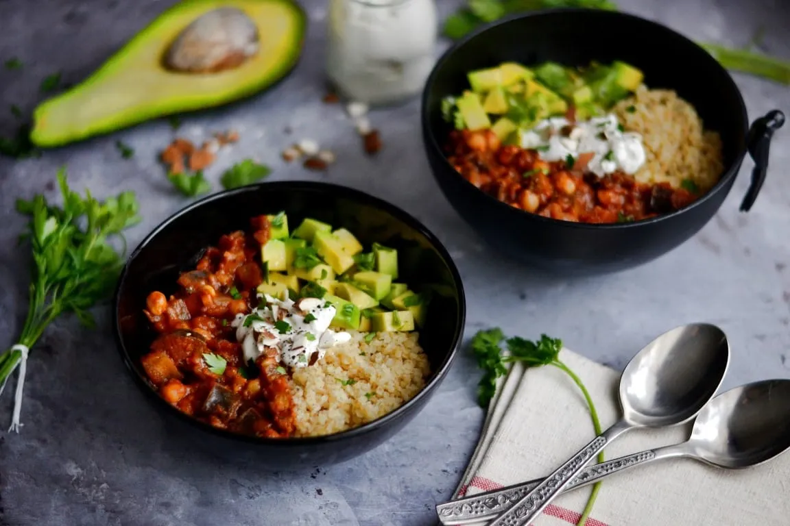 Csicseriborsós padlizsánragu