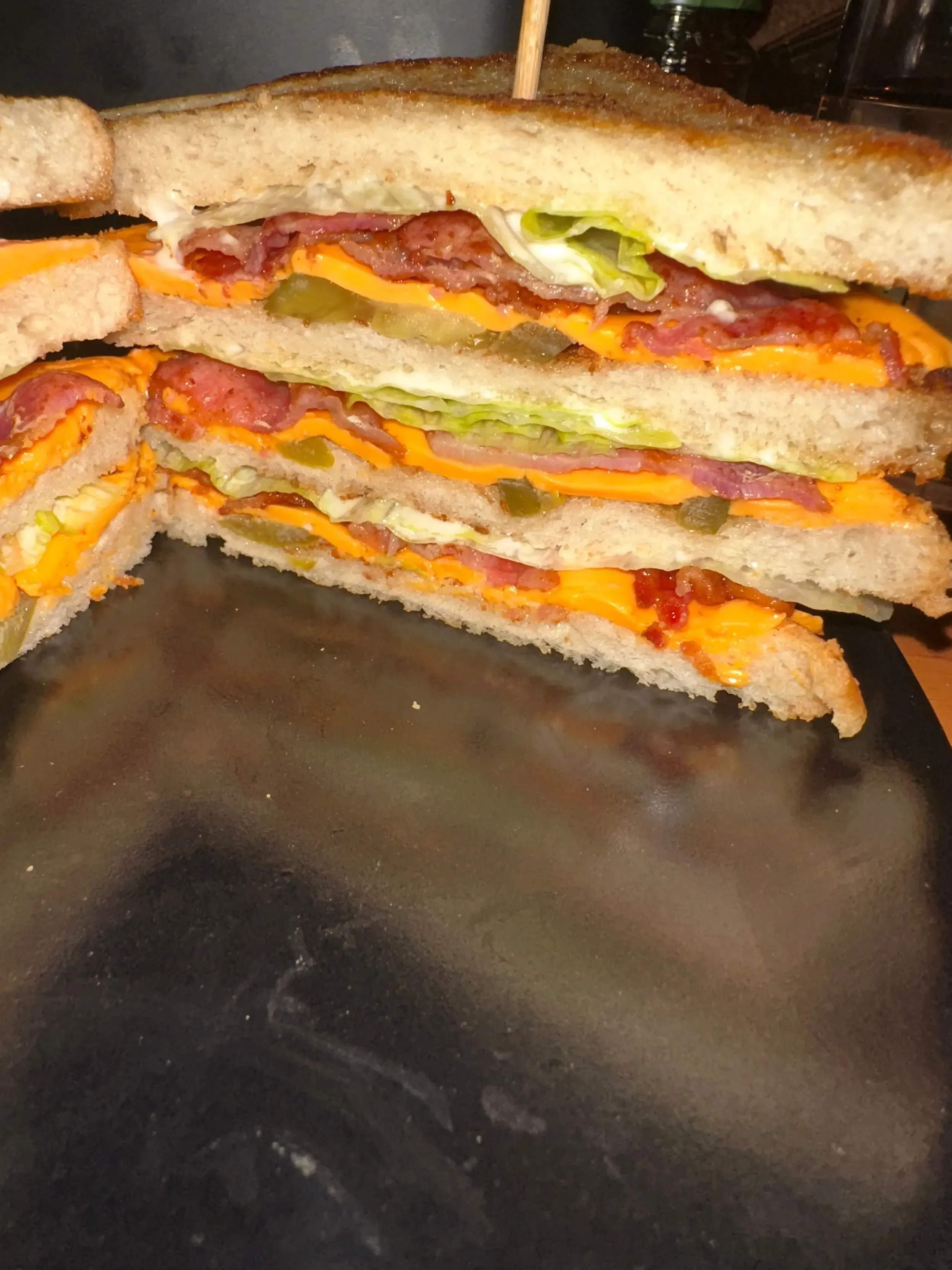 baconös-jalapenós klubszendvics