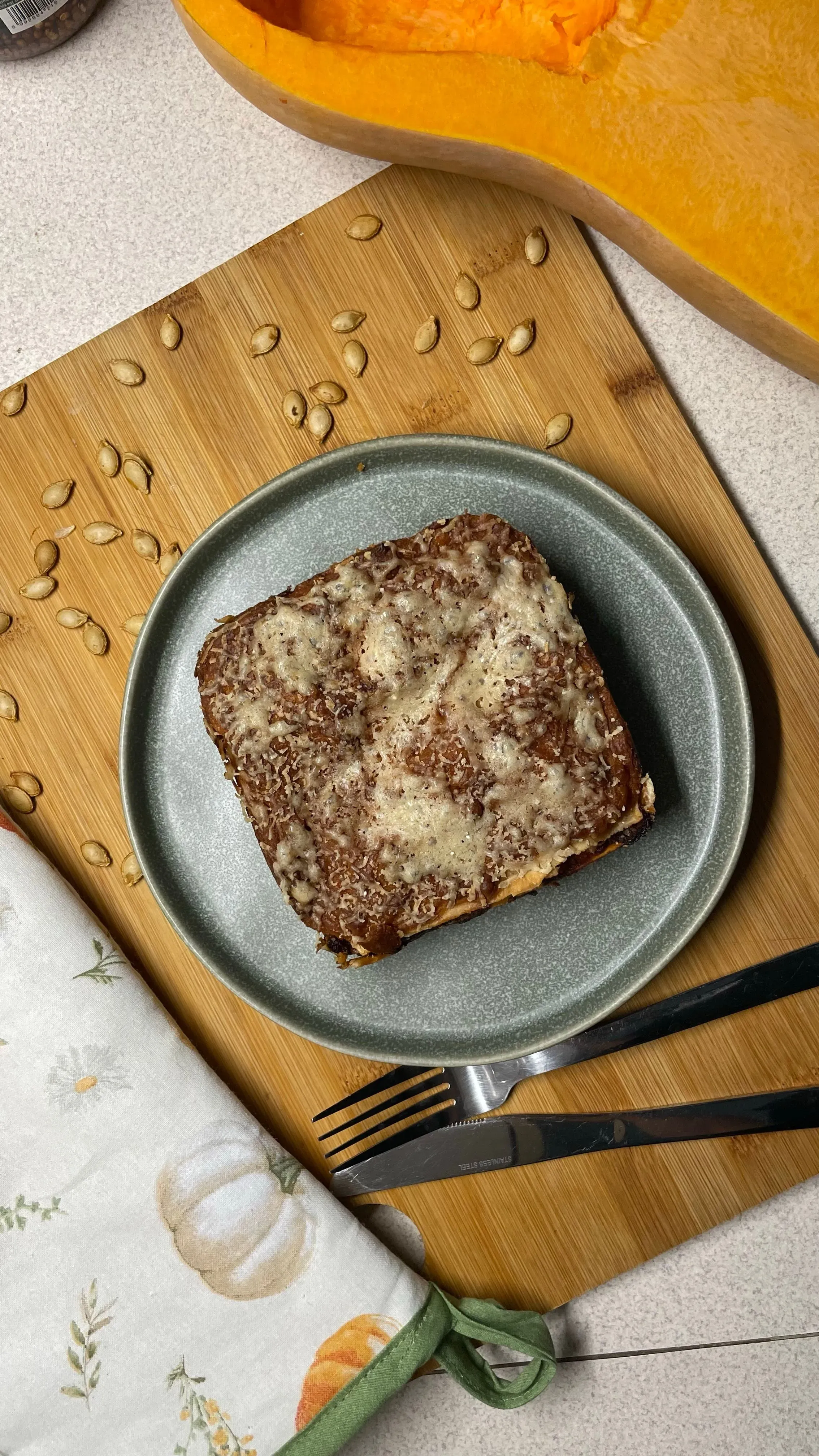 sütőtökös-erdei gombás lasagne dijoni mustáros besamellel