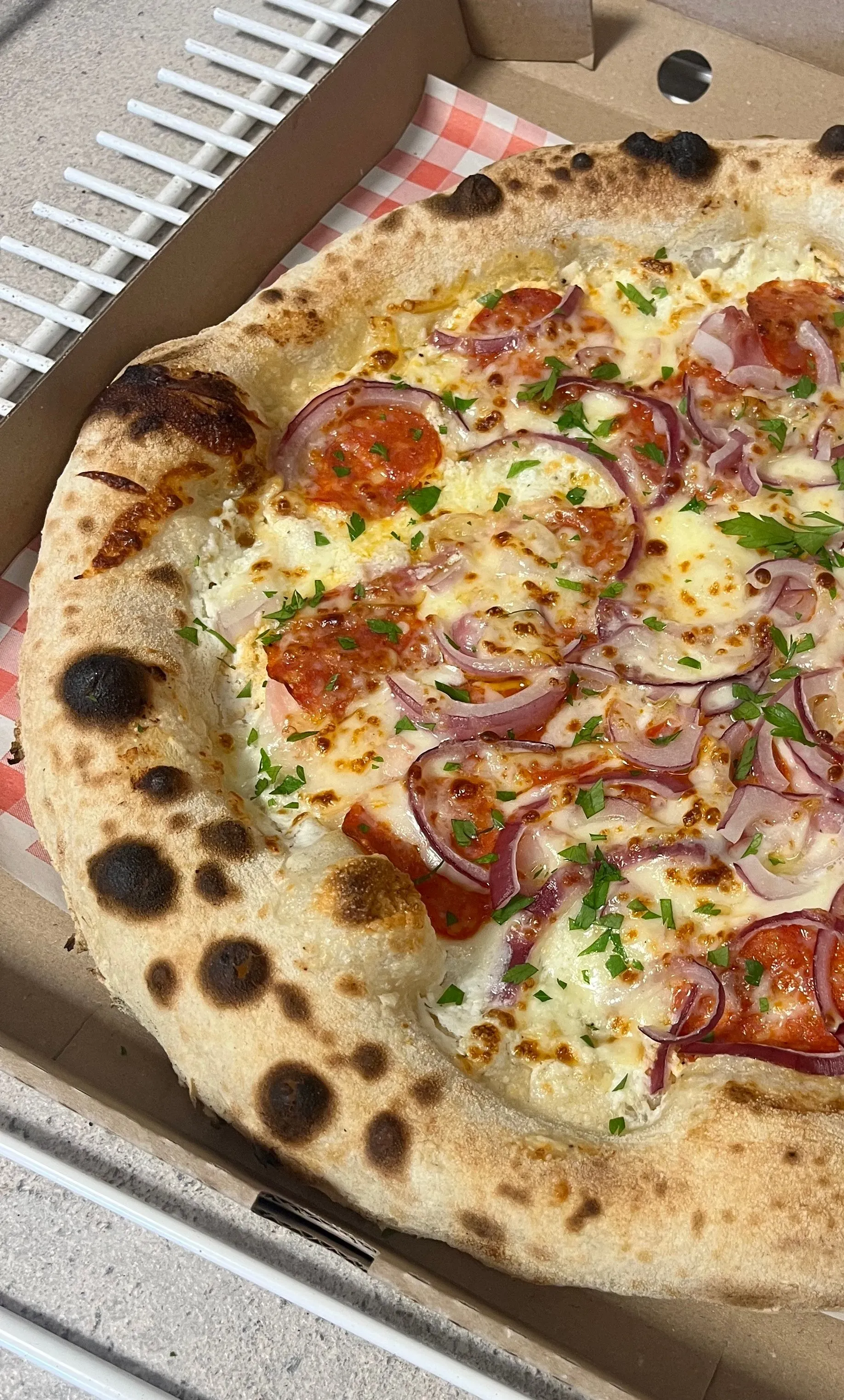 magyaros nápolyi pizza