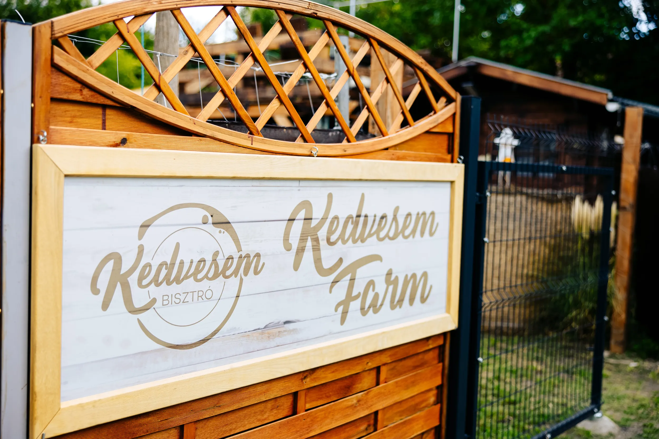 A Kedvesem Bisztró farmja