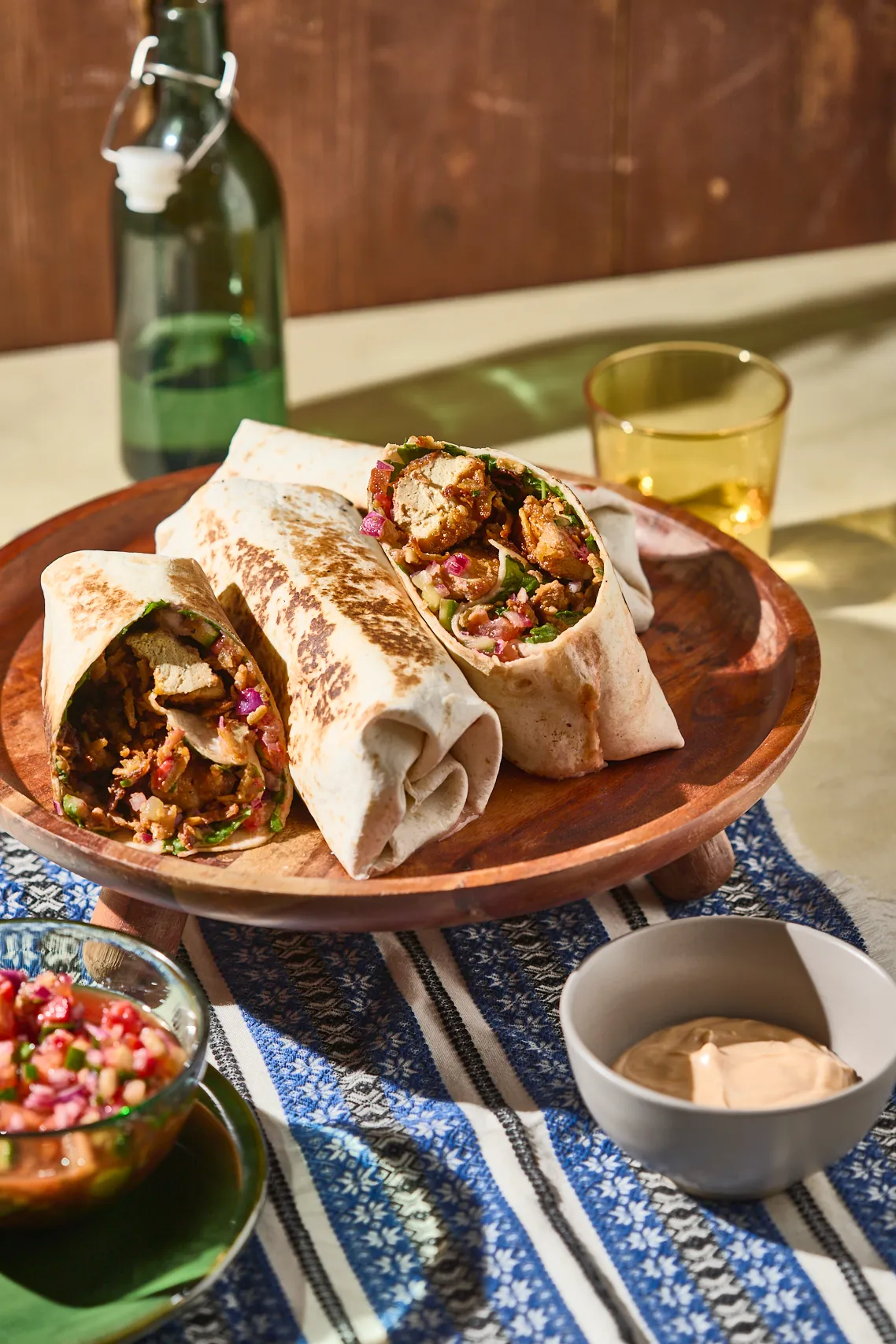 Nyári ropogós tofu wrap mártogatóssal