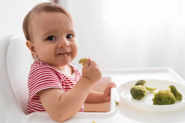 Darabos ételek a babának – mire figyeljünk?