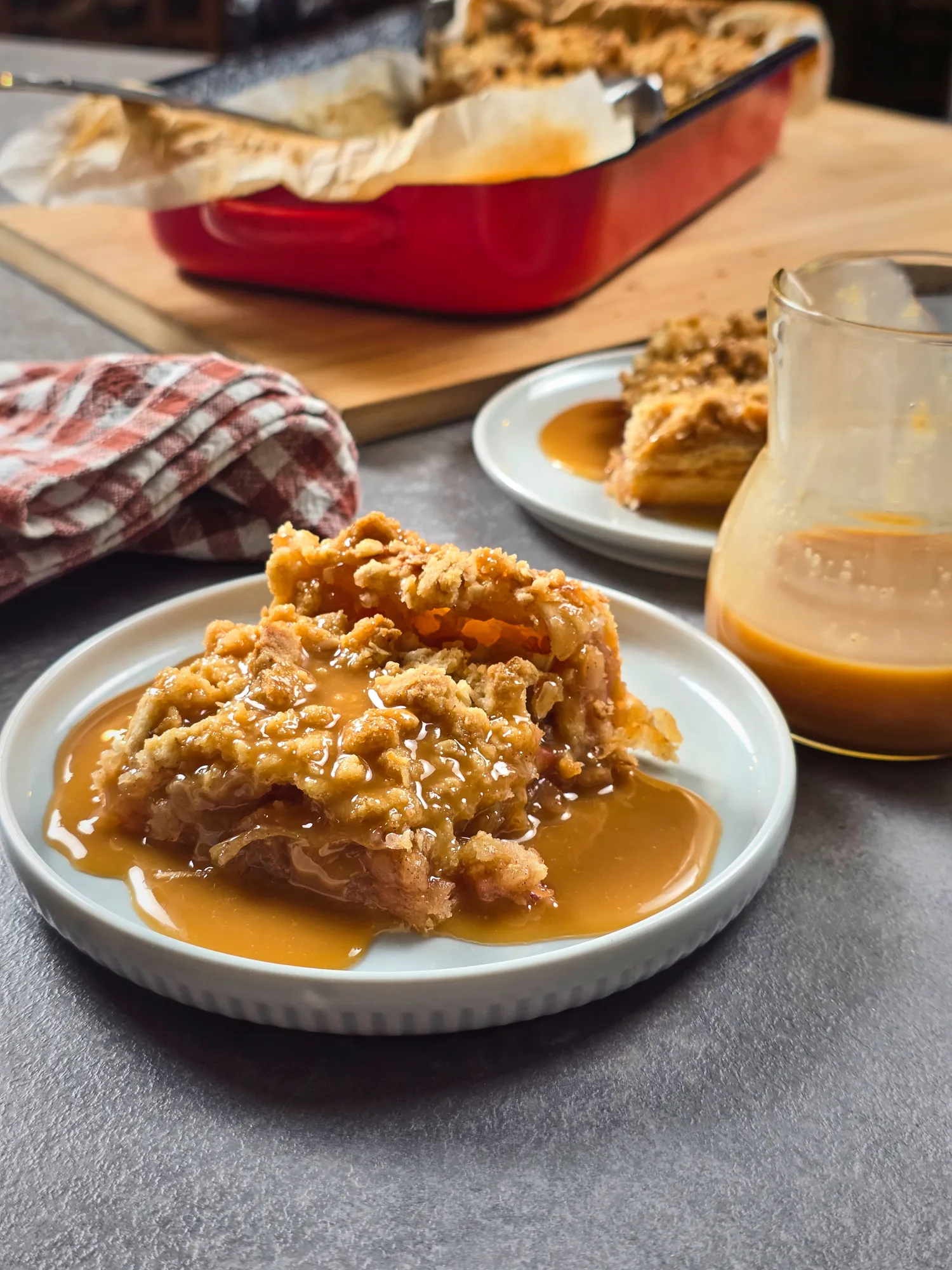 Almás morzsasüti karamellöntettel