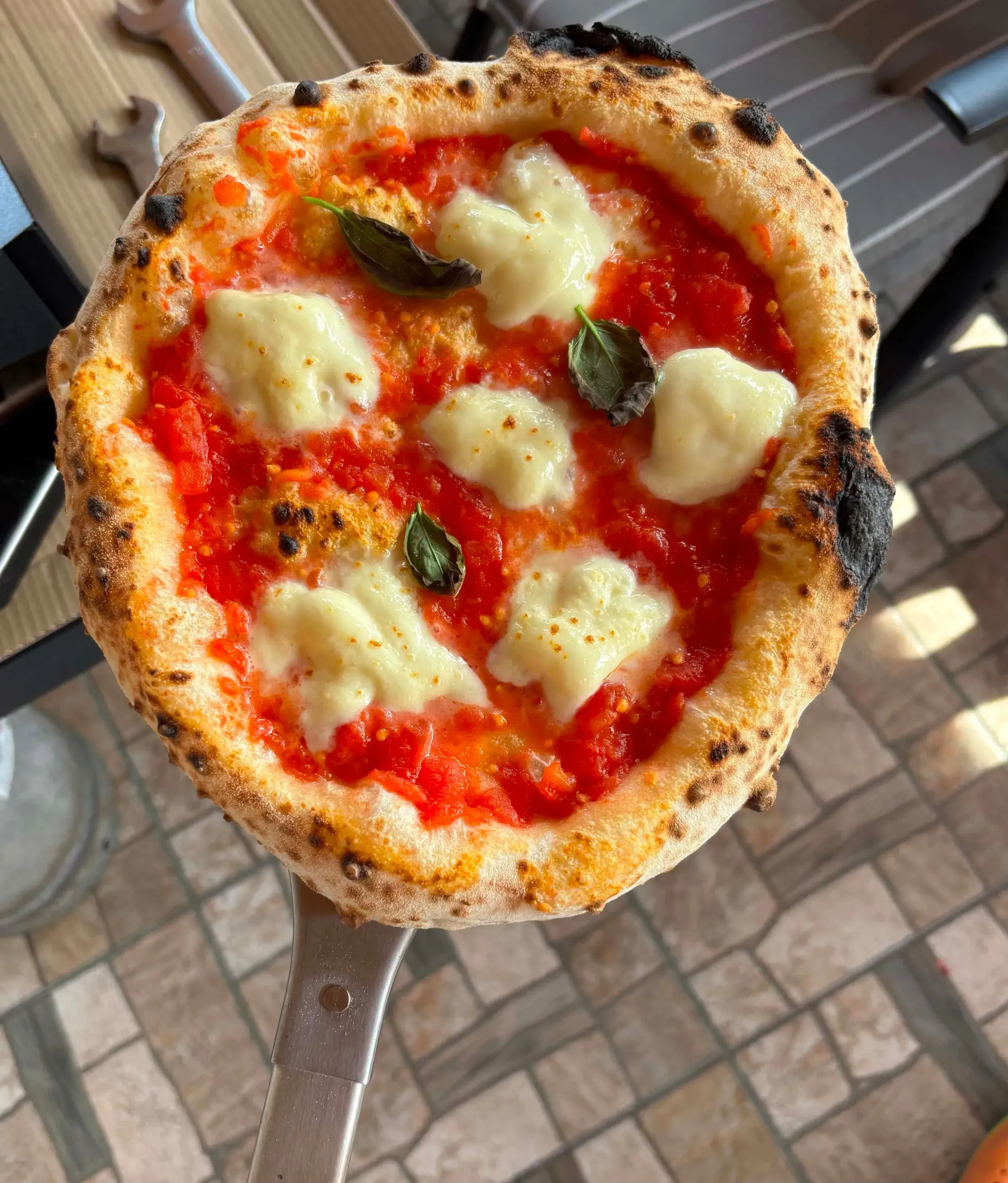 klasszik nápolyi pizza