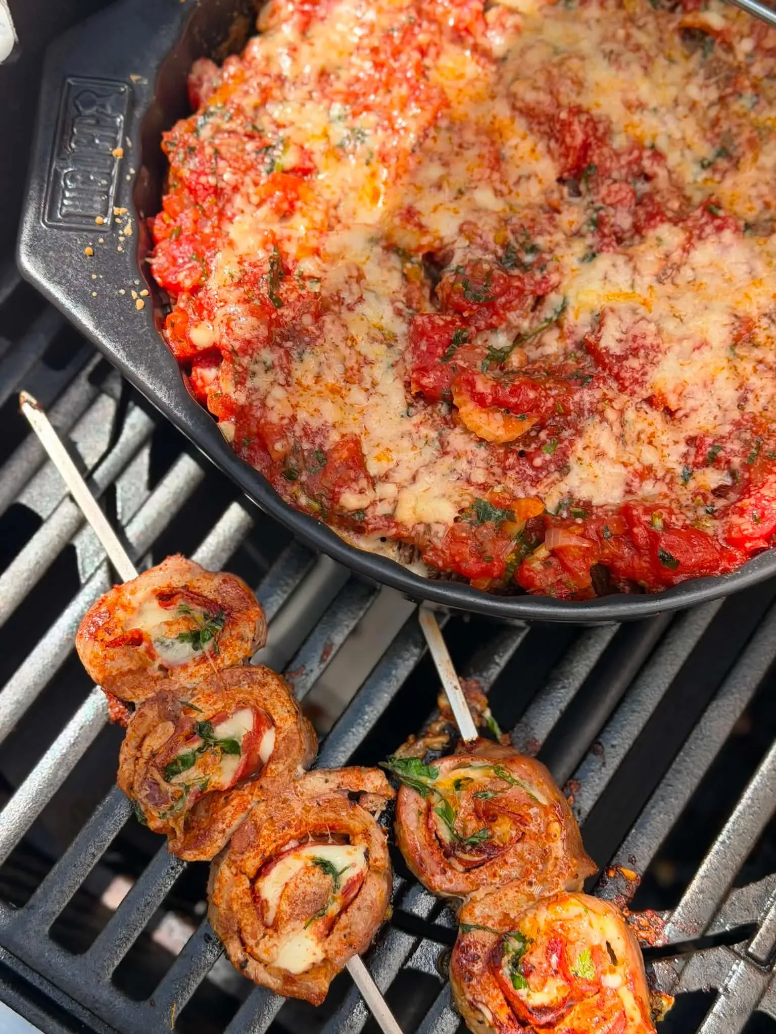 mediterrán grillezett sertésszűz paradicsomos hasselback burgonyával