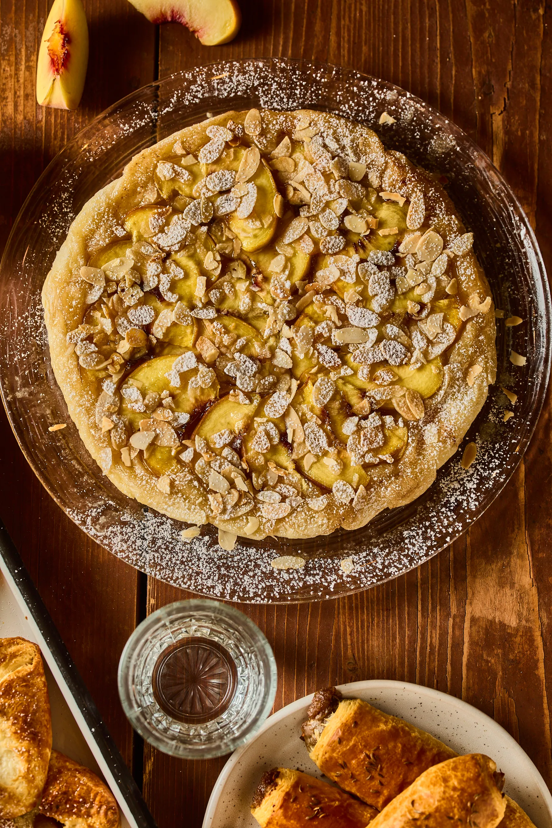 Barackos-mandulás tarte tatin egyben