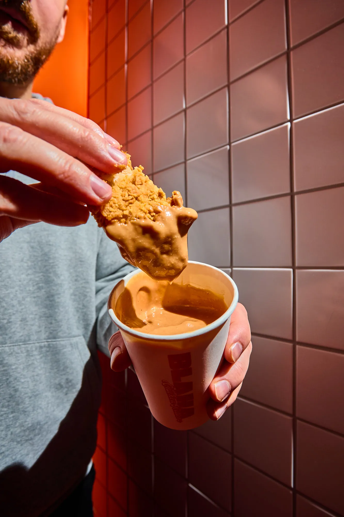A Blaha Chicken Tenders nagy poharas mártogatósa
