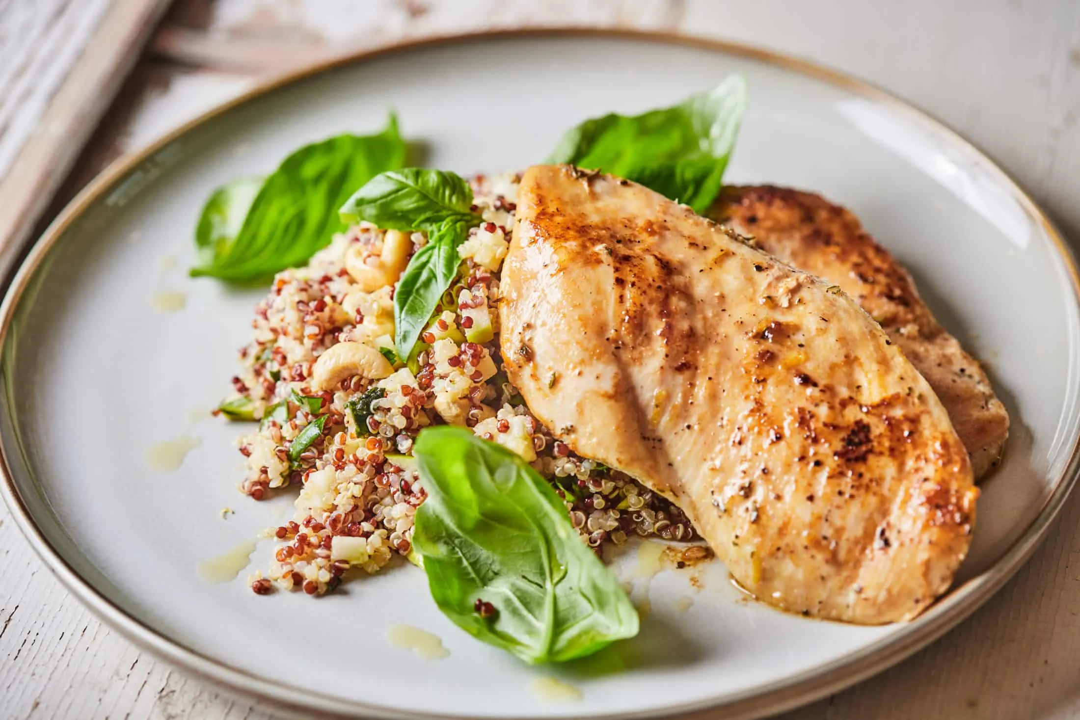 citromos-kakukkfuves-csirkemell-zoldalmas-quinoa-salataval