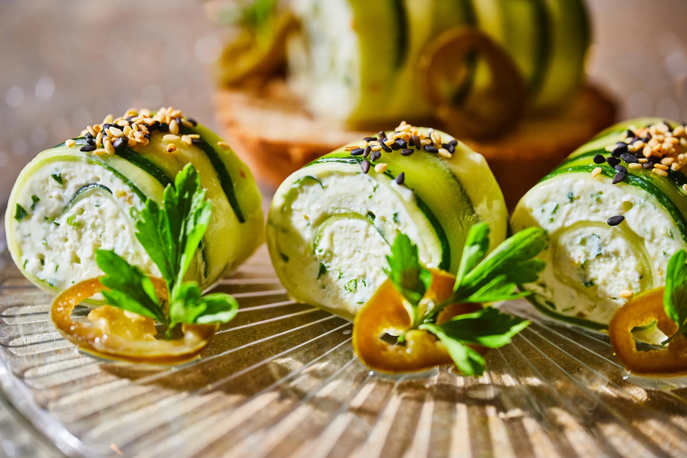 cukkini-tekercs-jalapenos-fetakremmel-toltve