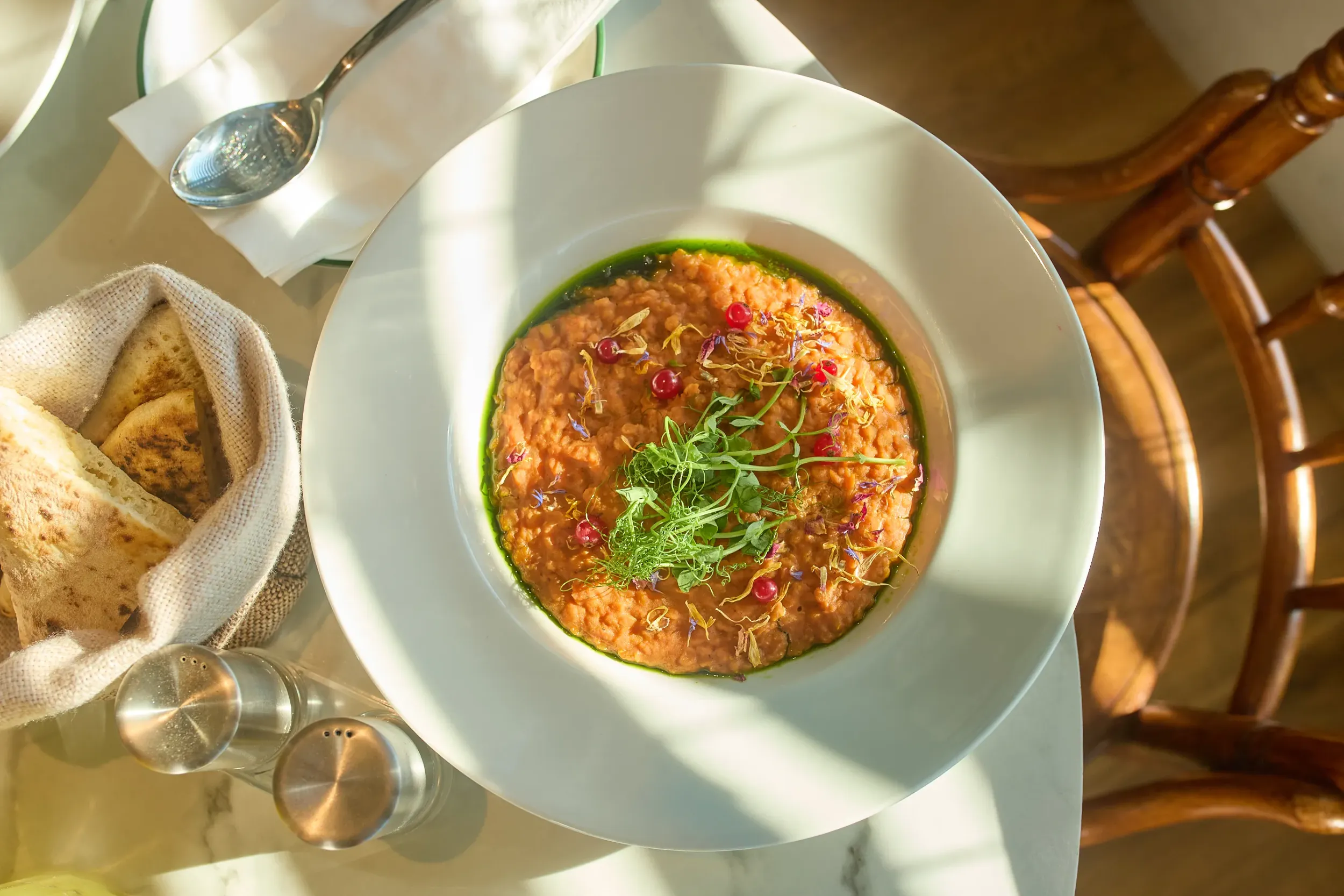 CZIN Bistro, Bár és Kávéház