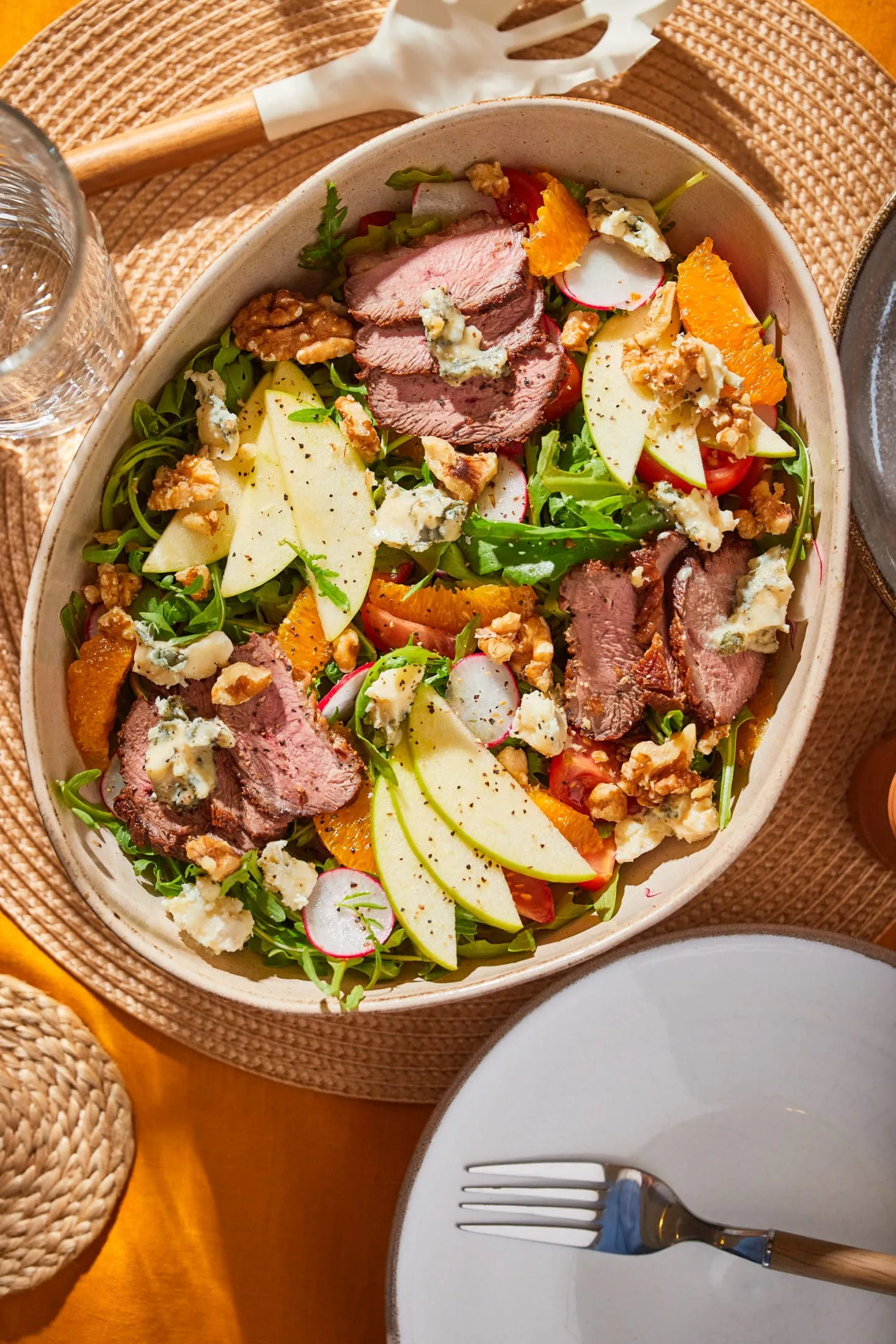 Diós-almás kacsasaláta