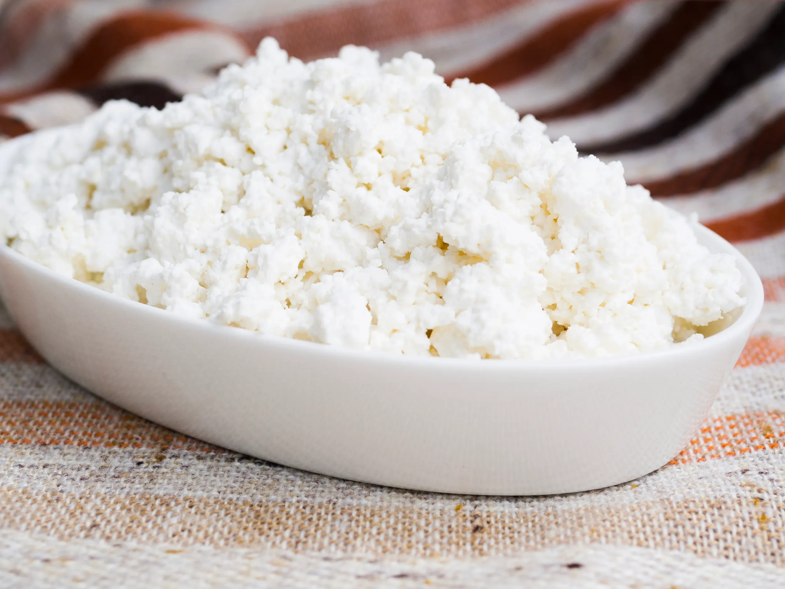 dish-full-cottage-cheese