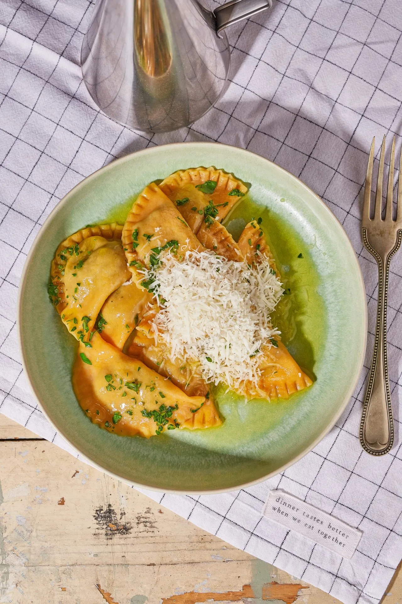 Ravioli édesburgonyából spenótos juhtúrós töltelékkel