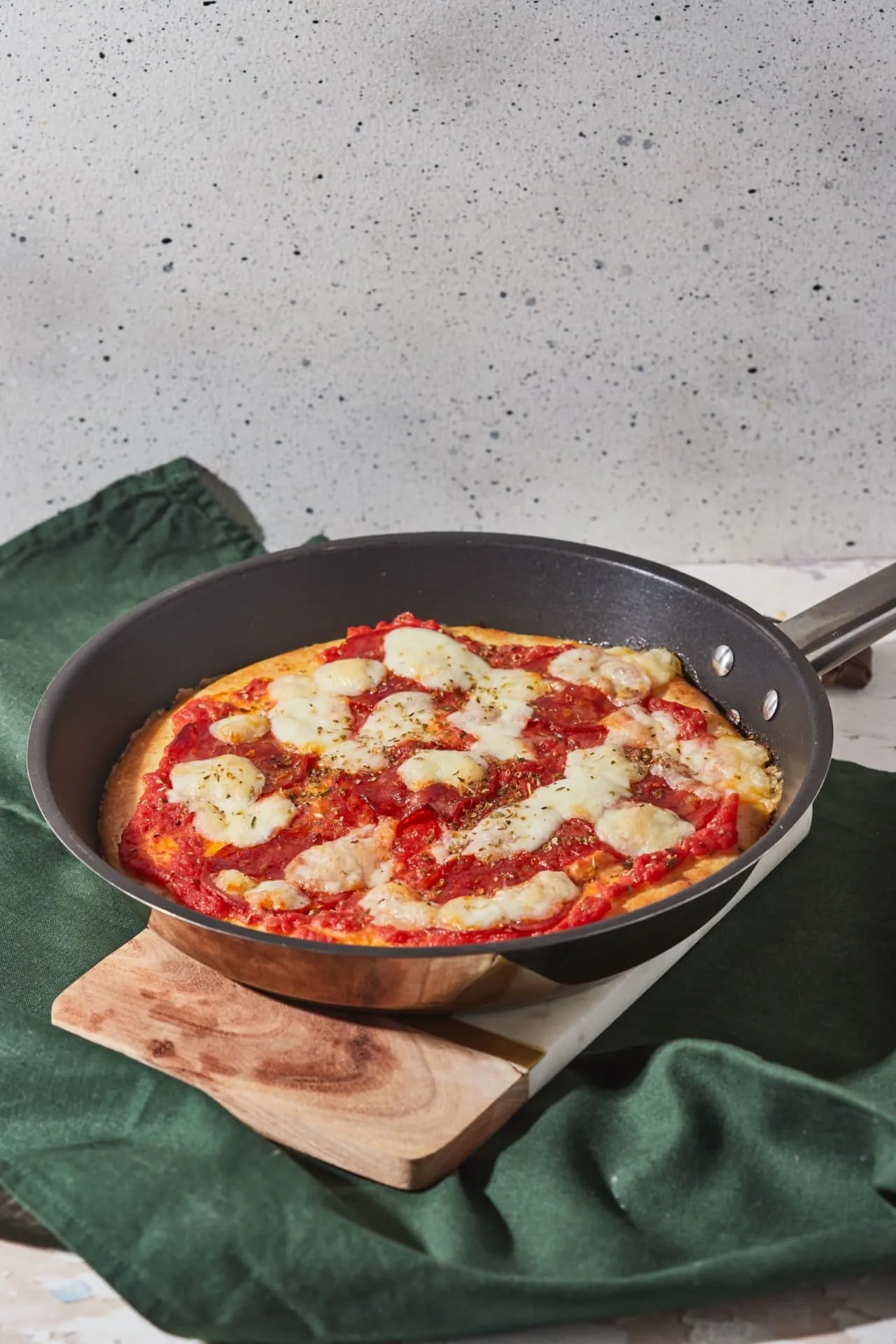 Expressz serpenyős „pizza