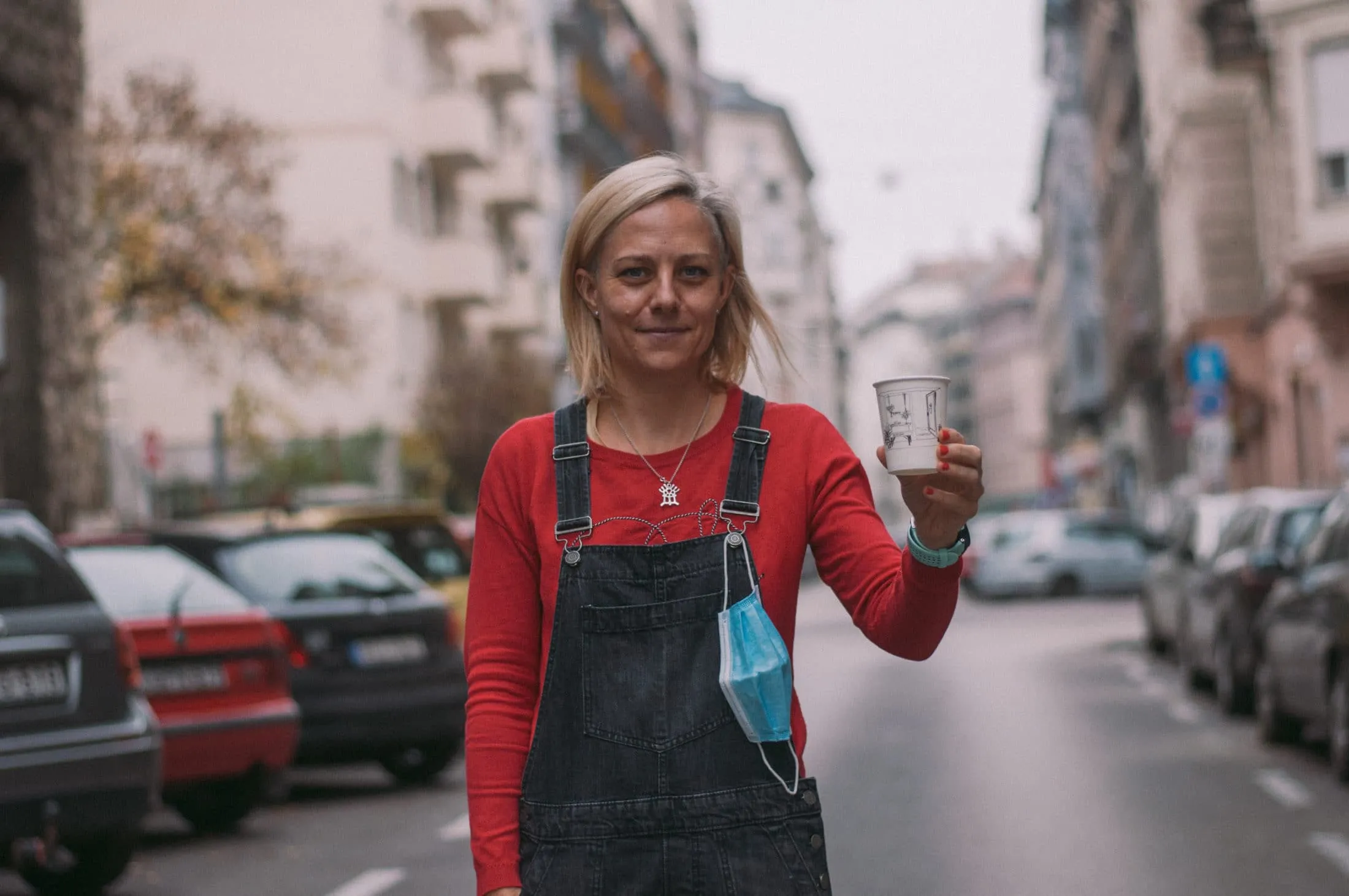 „Elégethetném a pénzt a teraszon” – Hogyan éli túl egy kávézótulajdonos a járványt?