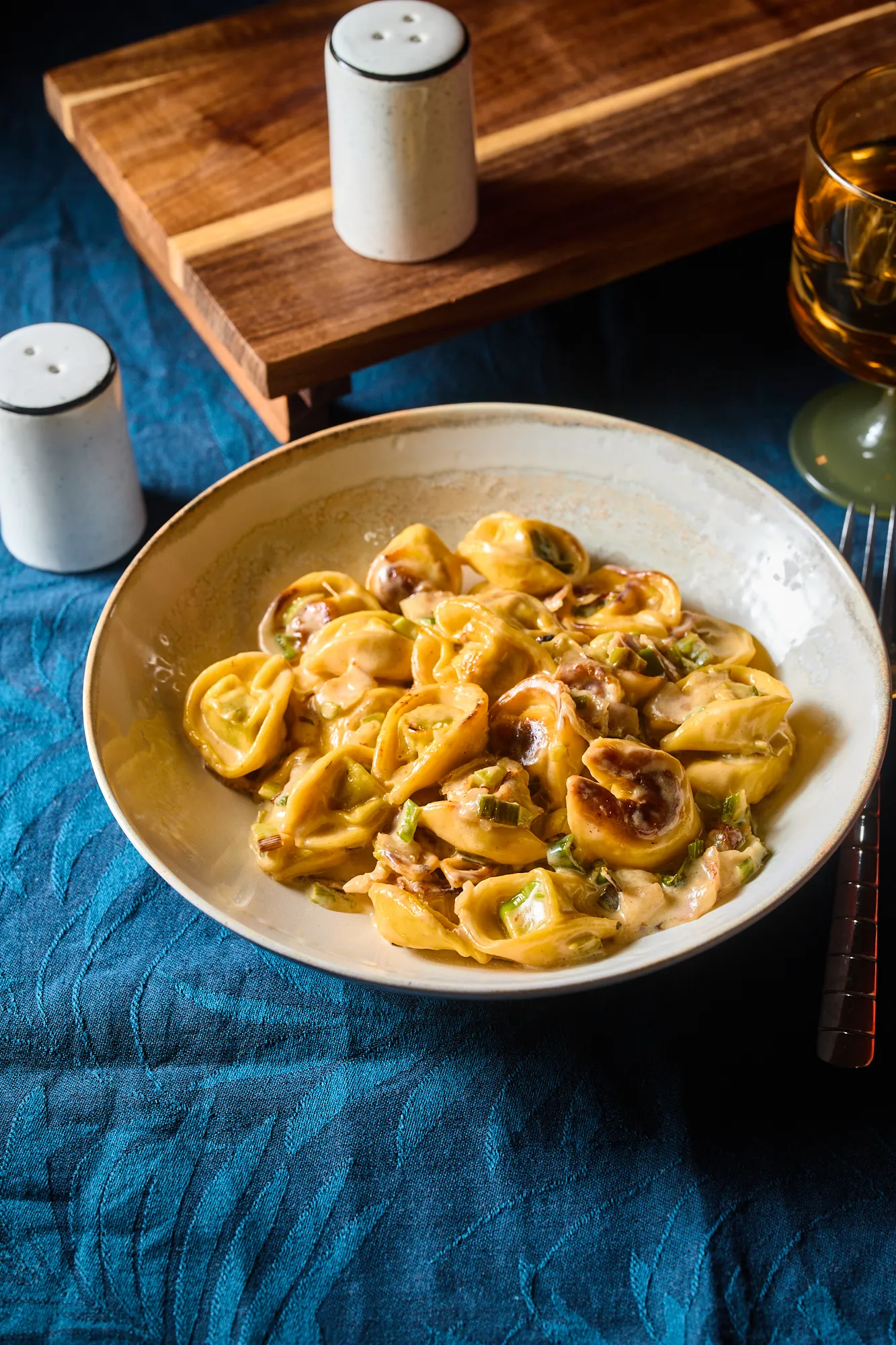felturbozott-baconos-porehagymas-tejszines-tortellini-14