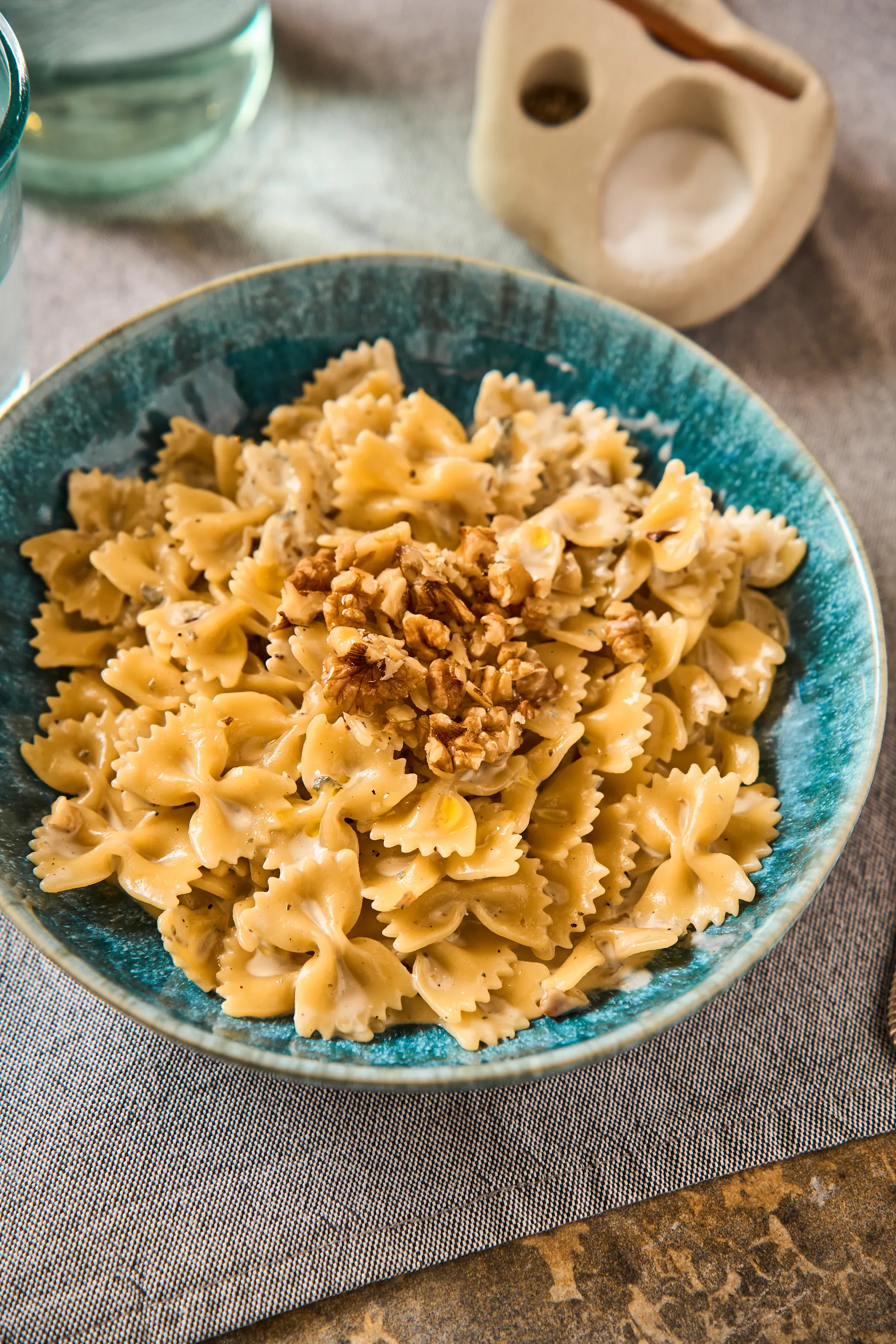 Gorgonzolás-diós farfalle