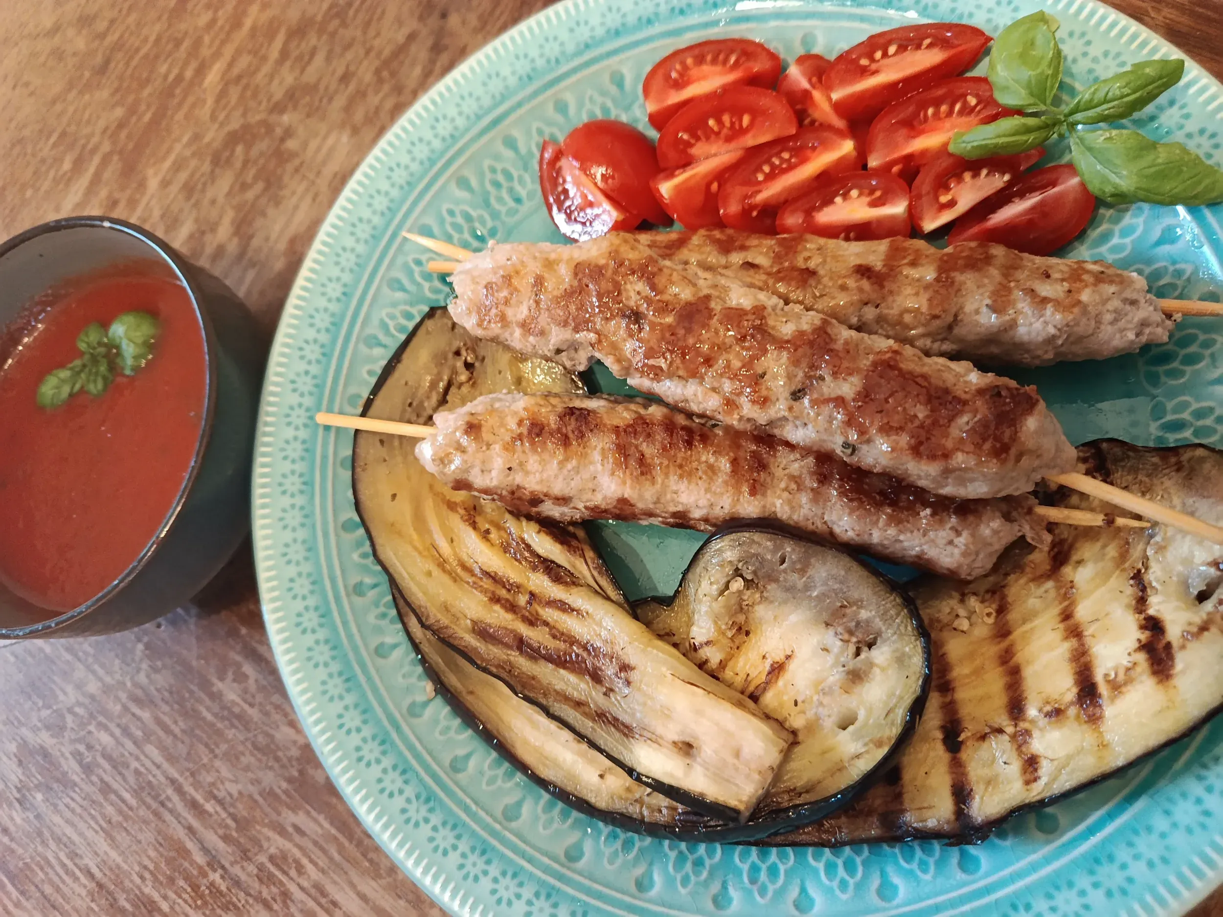 görög húsnyársak grillezett padlizsánnal