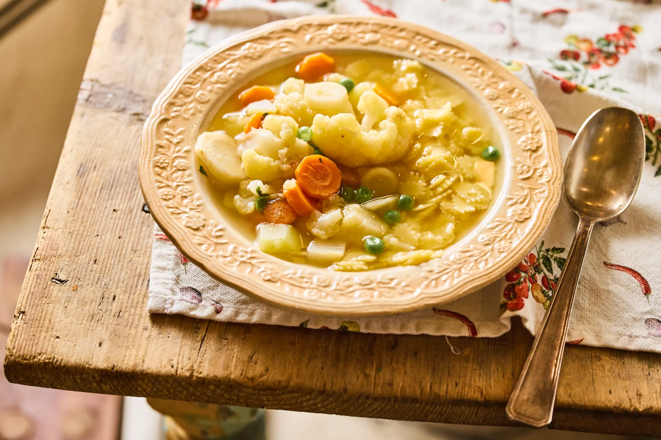 Gyors zöldségleves recept, tartalmas zöldségleves, zöldség leves, egyszerű zöldségleves