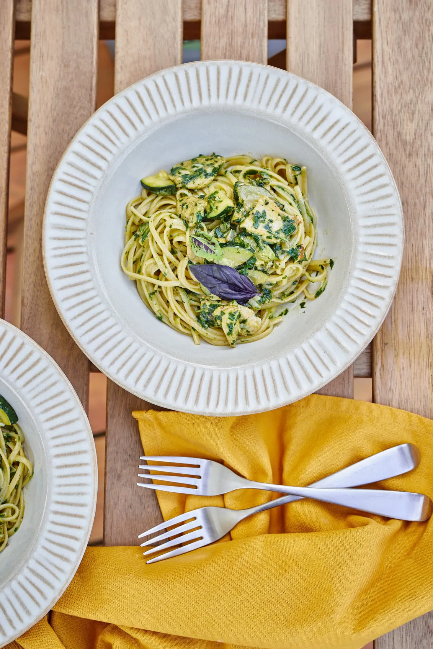 hazi-bazsalikompesztos-teszta