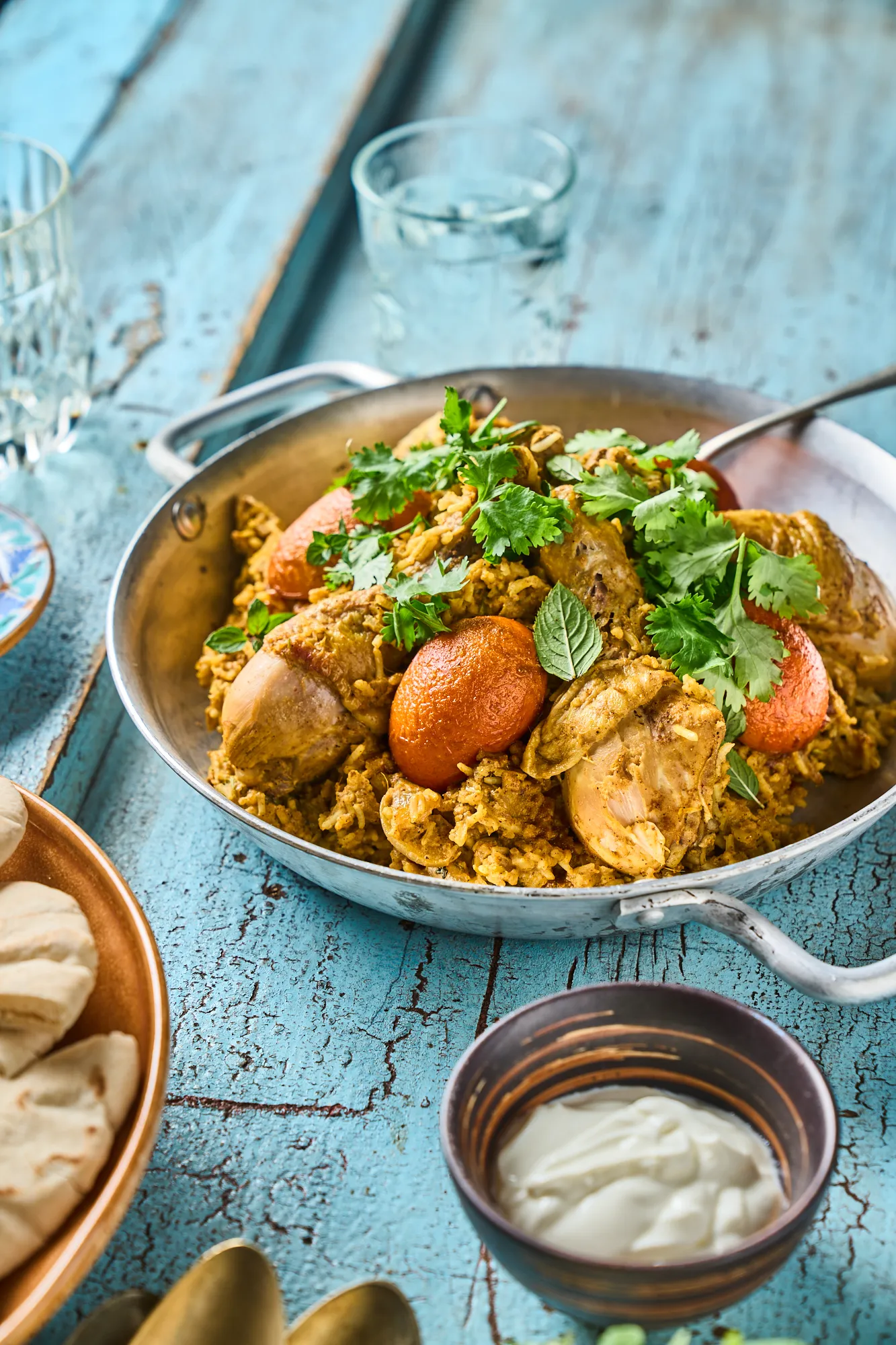 Húsos-tojásos biryani