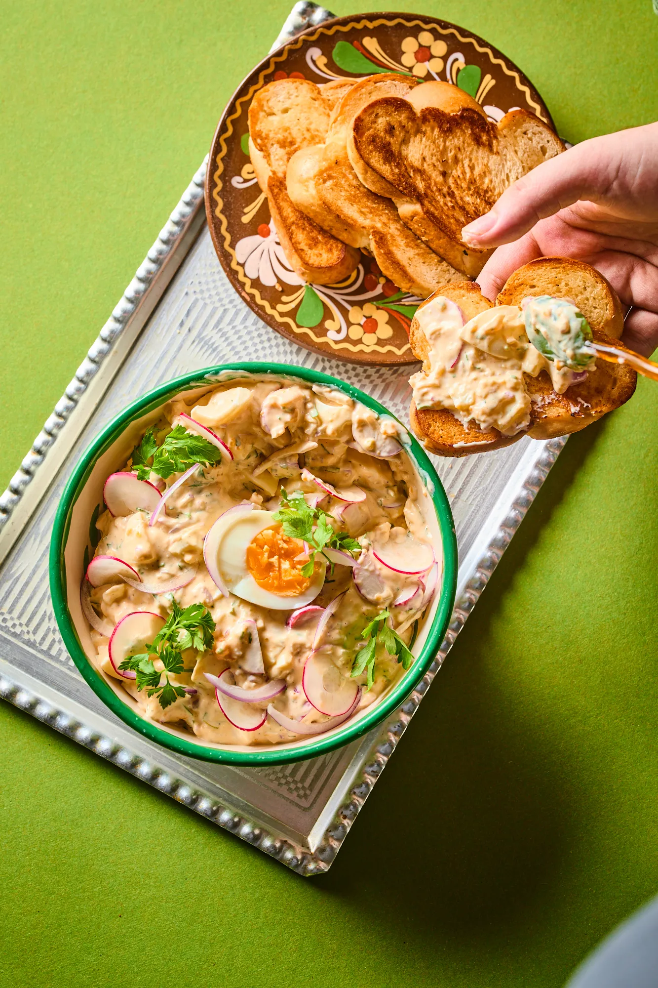 Húsvéti tojássaláta retekkel