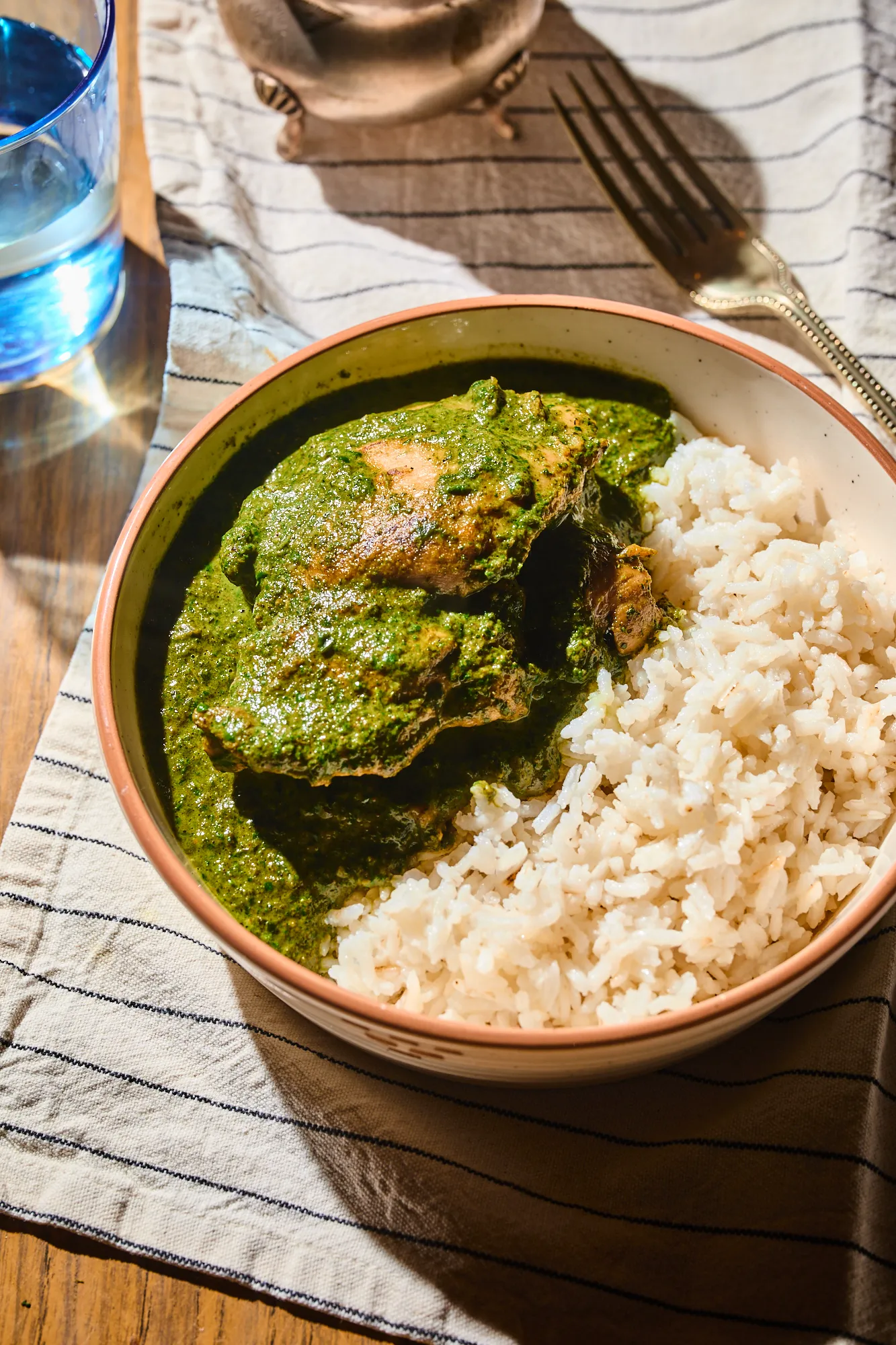 Indiai spenótos csirke rizzsel