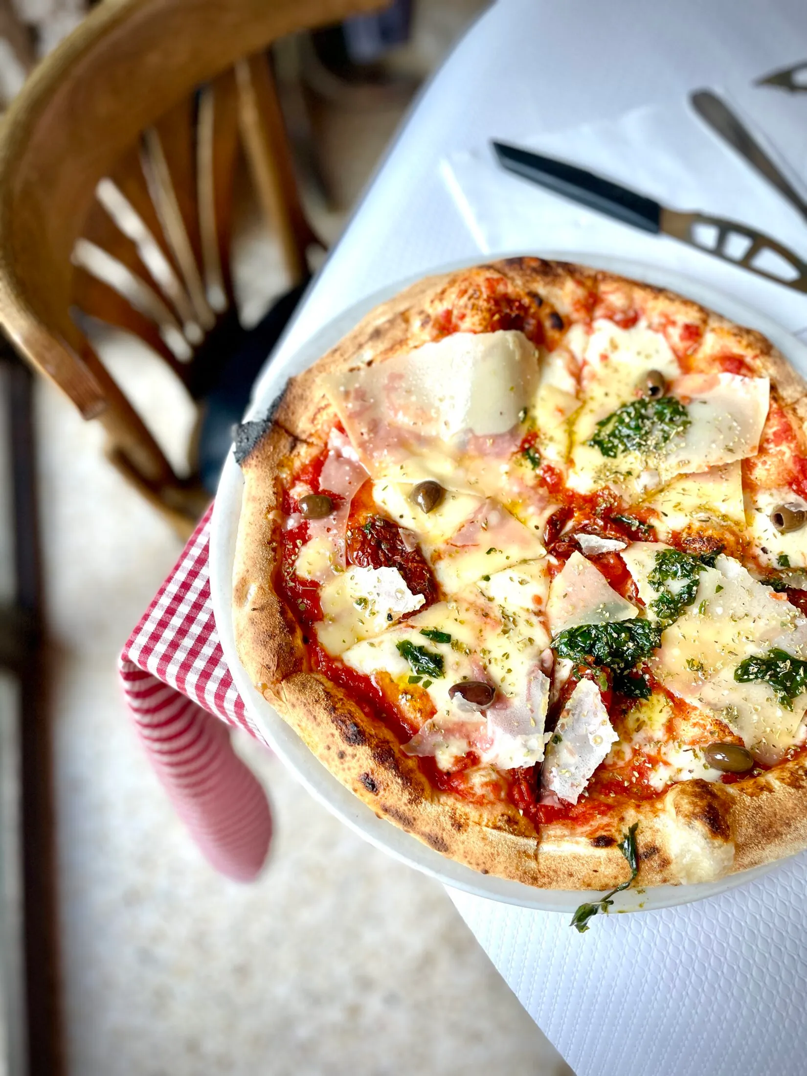 la-bonne-mere-pizza2-scaled