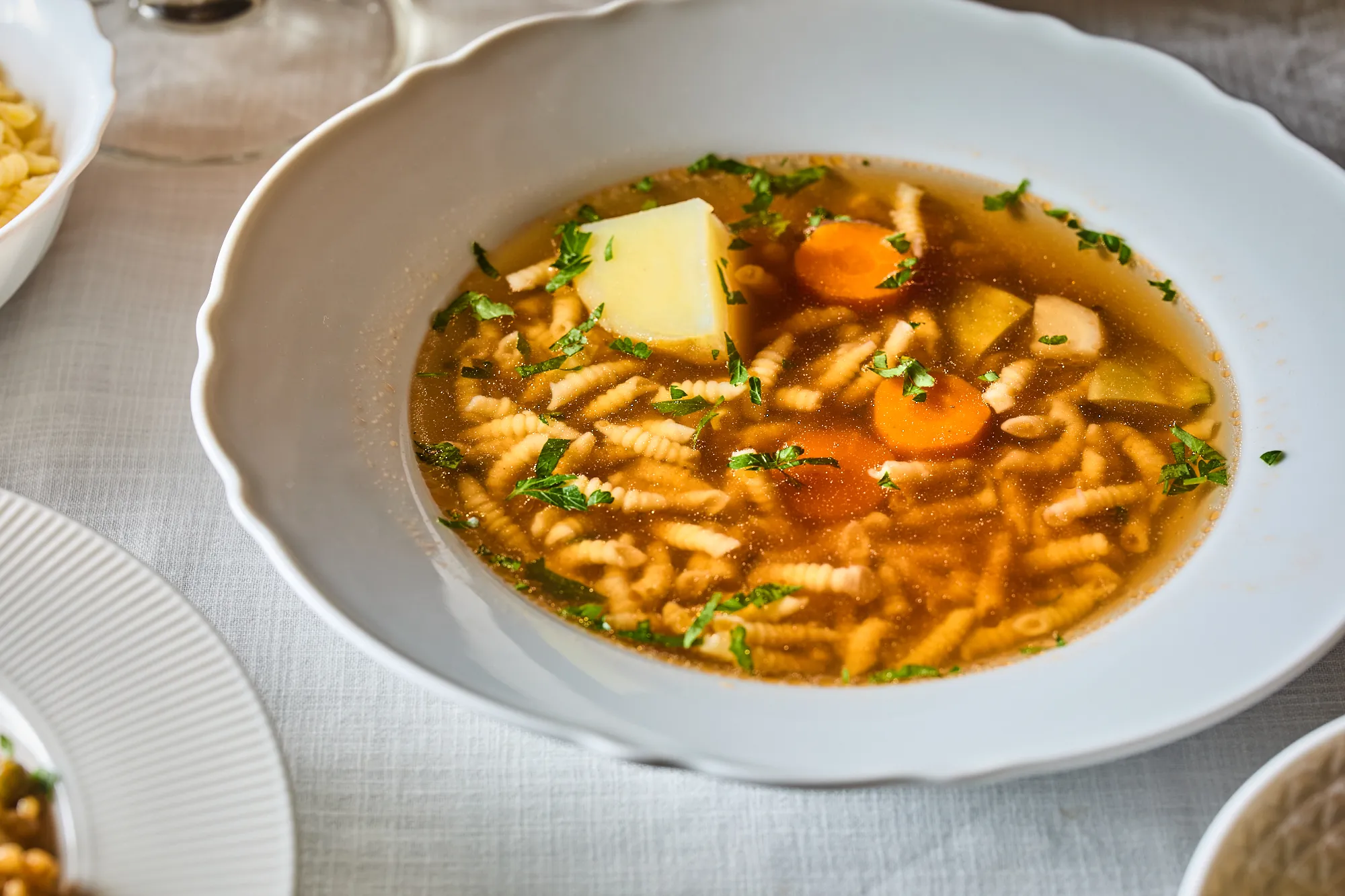 Libaleves lúdgégetésztával tányérban