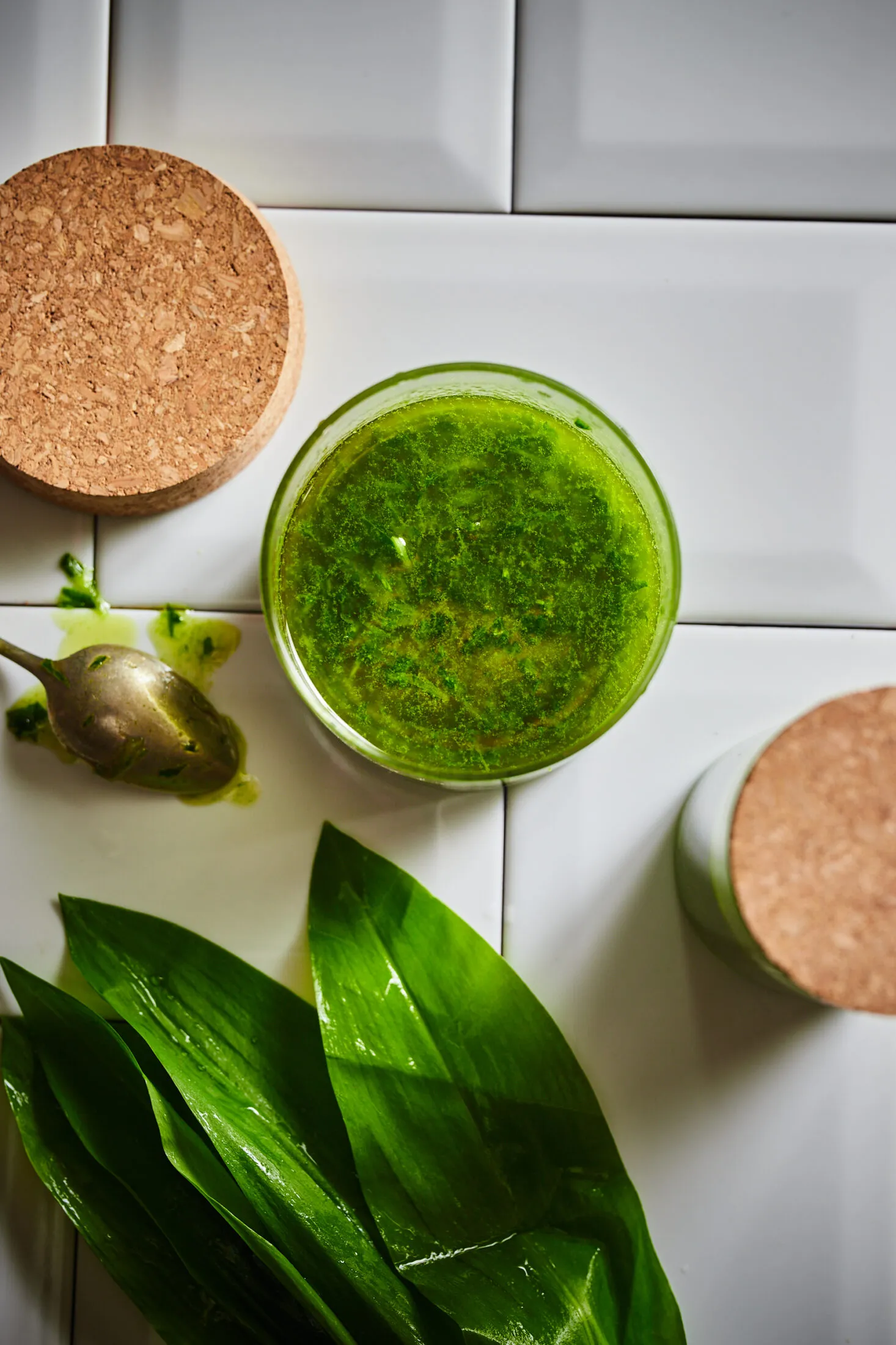 medvehagyma-eltevese-olajban