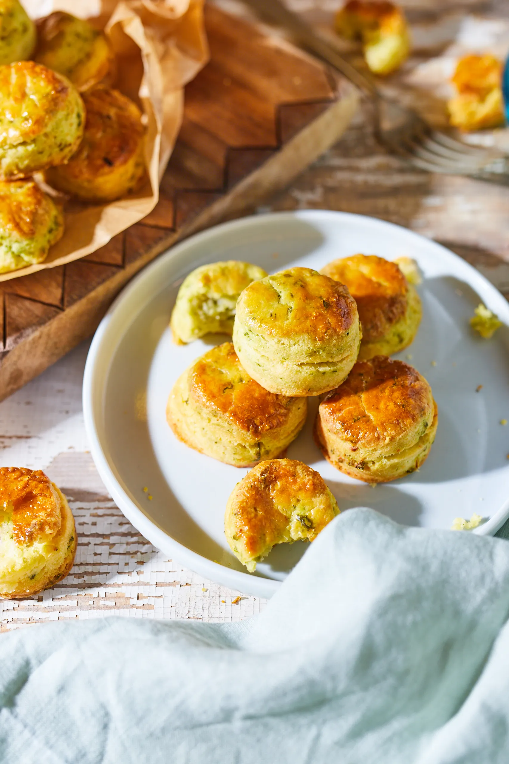 medvehagymás juhtúrós pogácsa