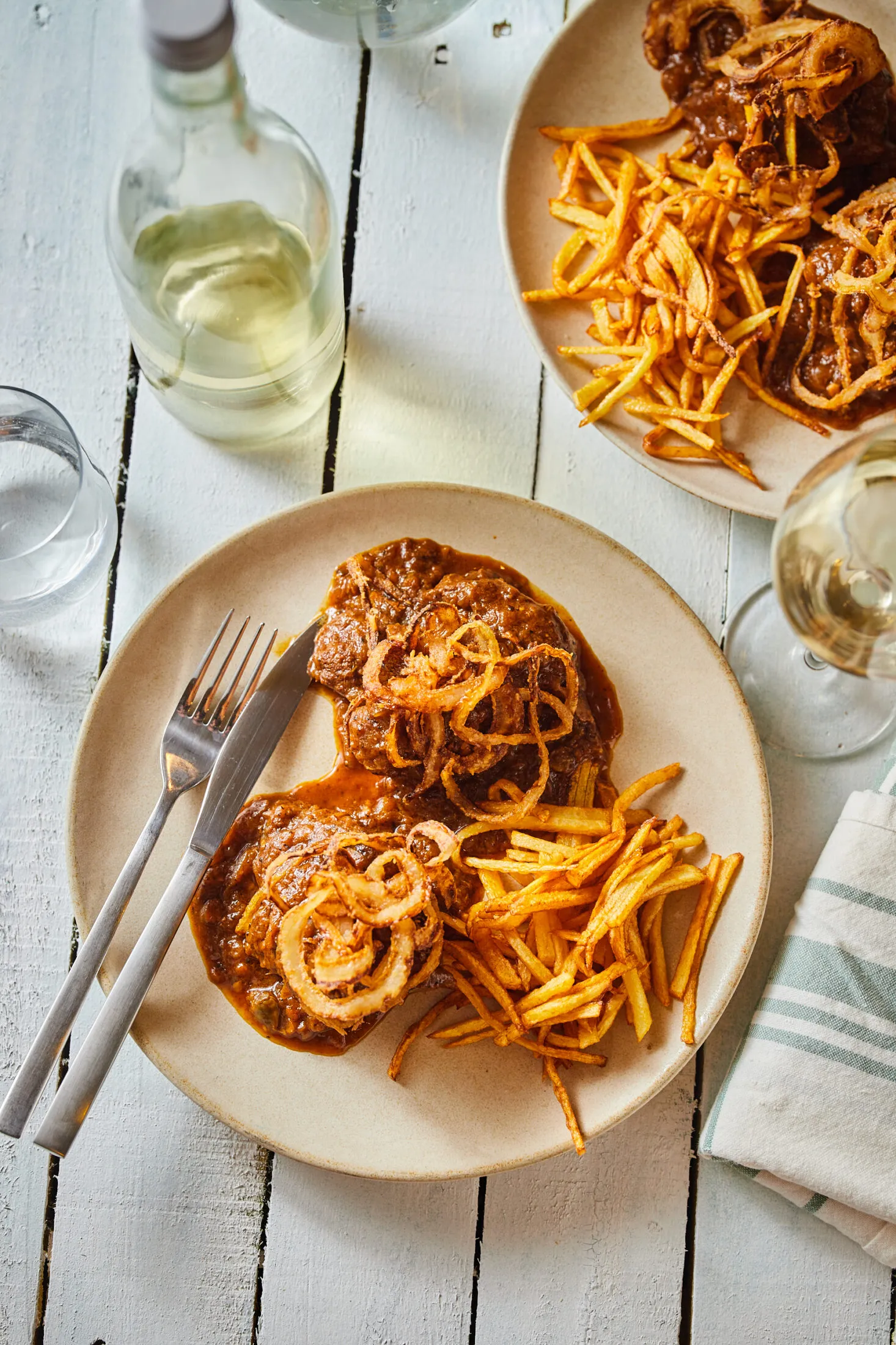 napolyi-marha-sult-hagymaval