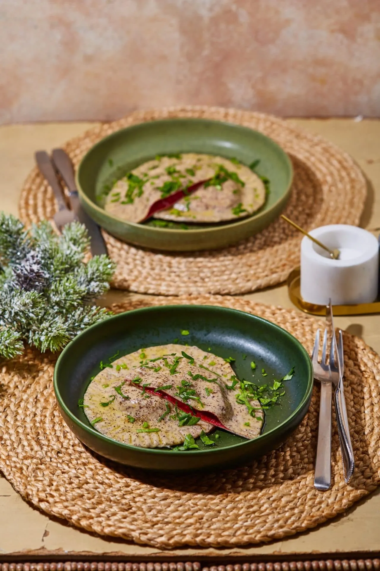 Mákos ravioli mascarponés céklával töltve