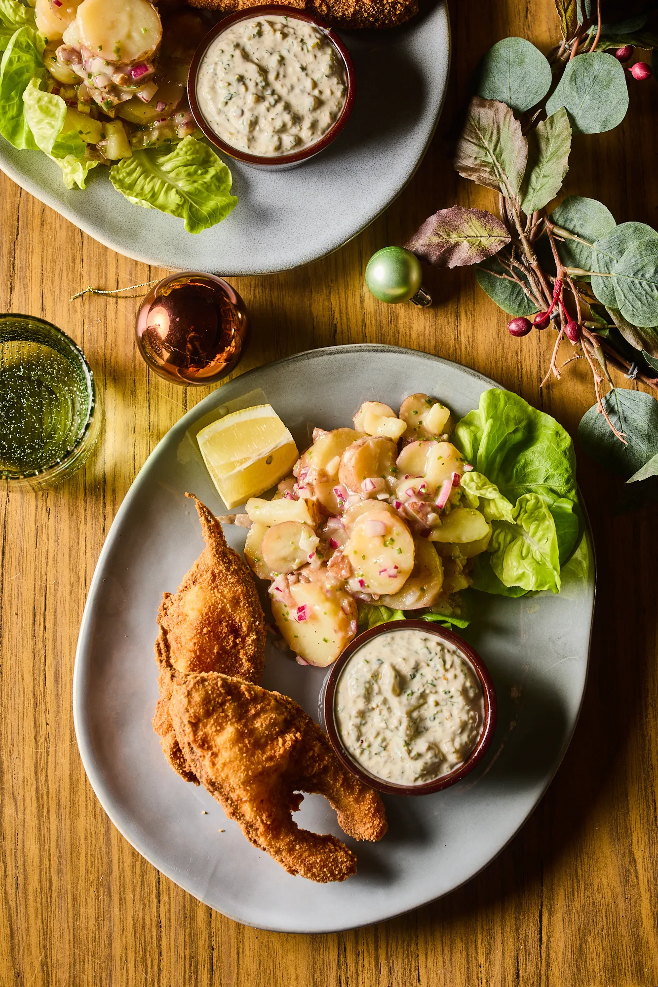 Rántott pontypatkó házi majonézes remuláddal és burgonyasalátával