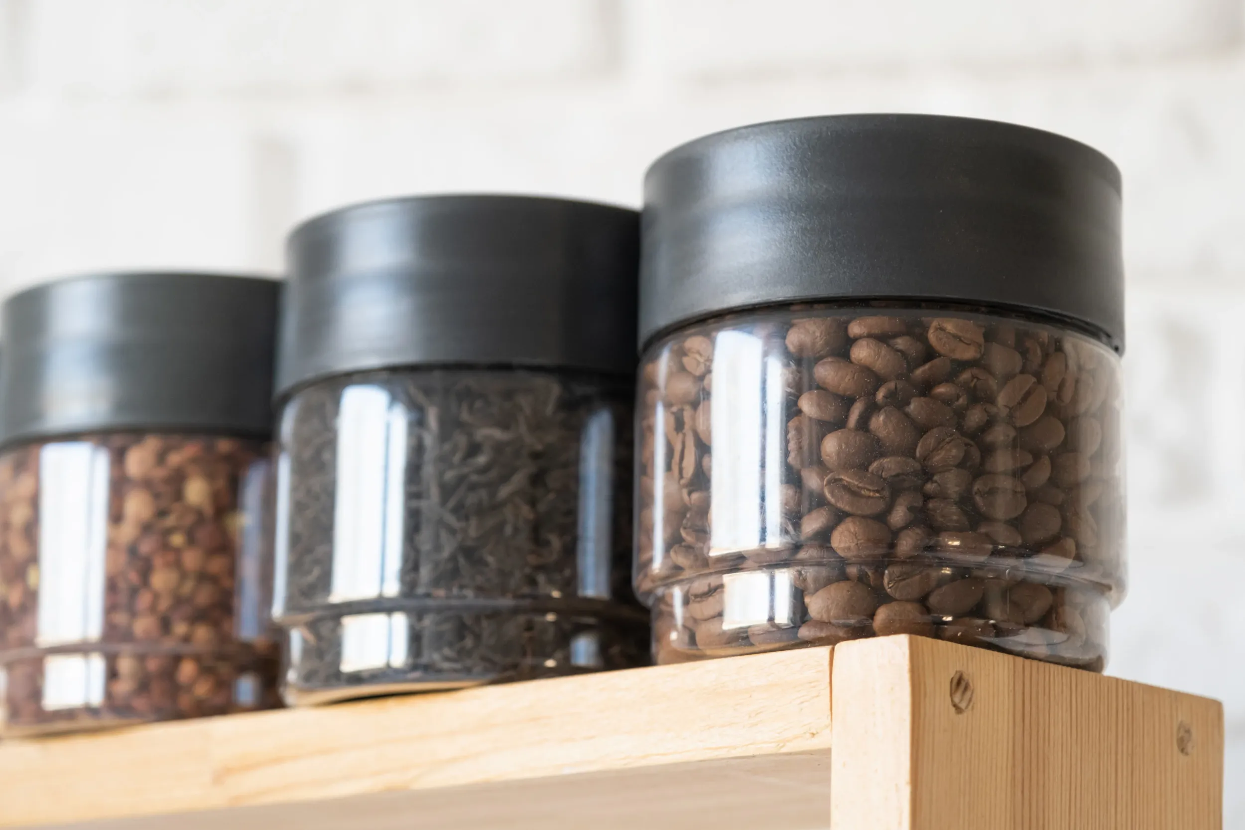reusing-glass-jars-store-dried-food-living-sustainable-lifestyle-home-copy-space