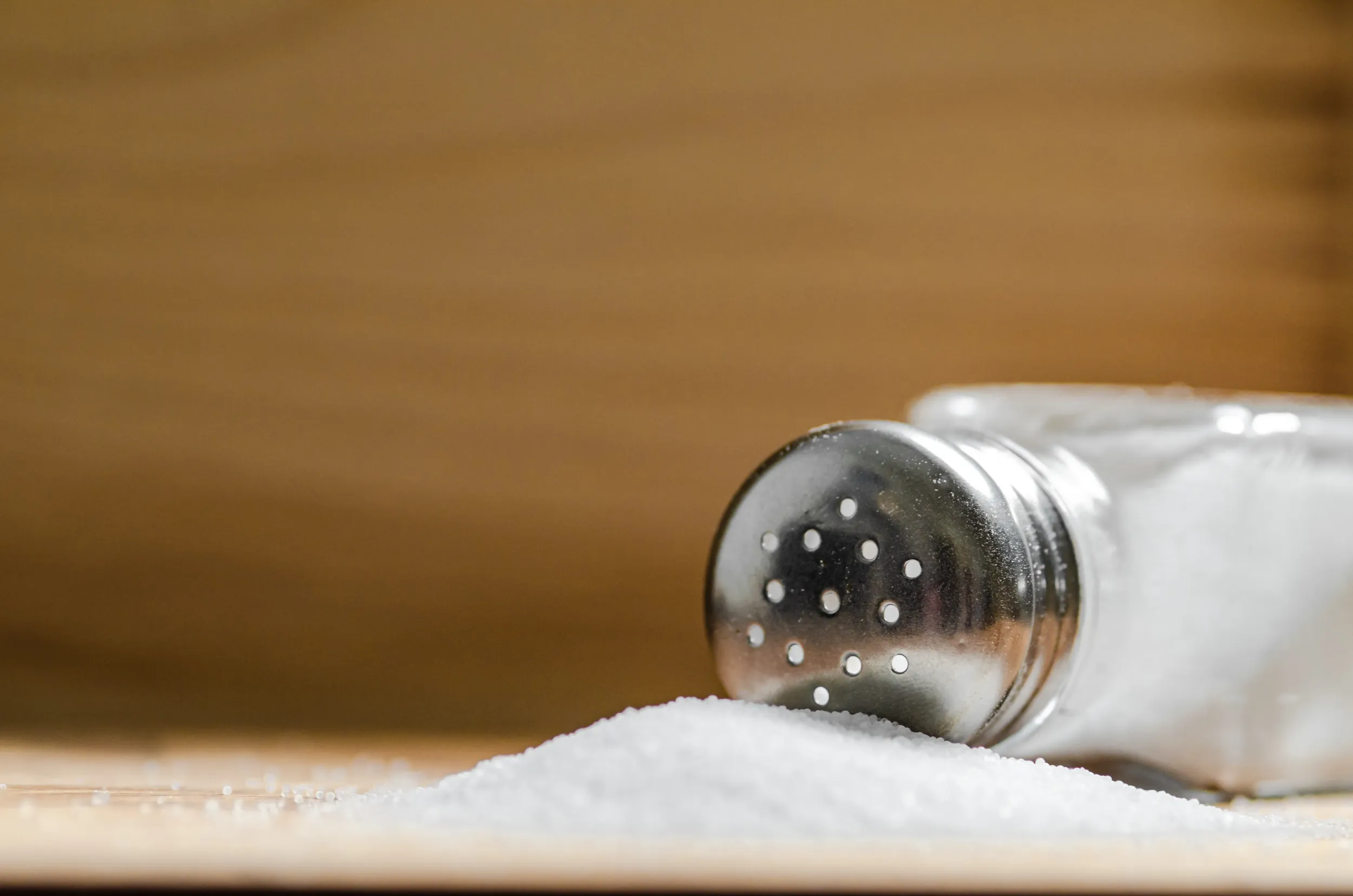 salt-background-wooden-table (1)