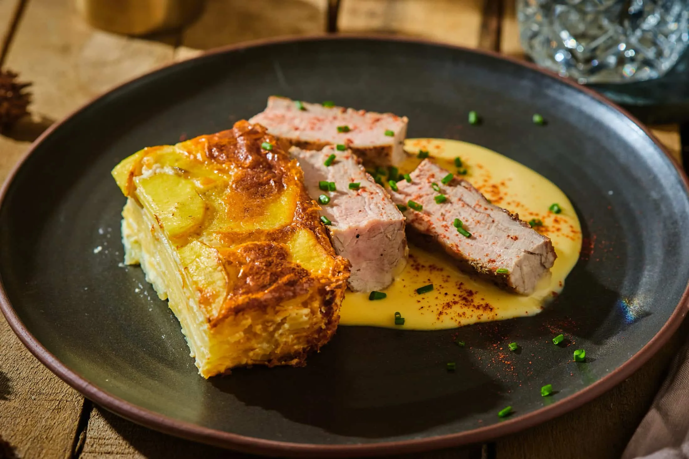 sertesszuz-gratin-burgonyaval-es-sajtmartassal