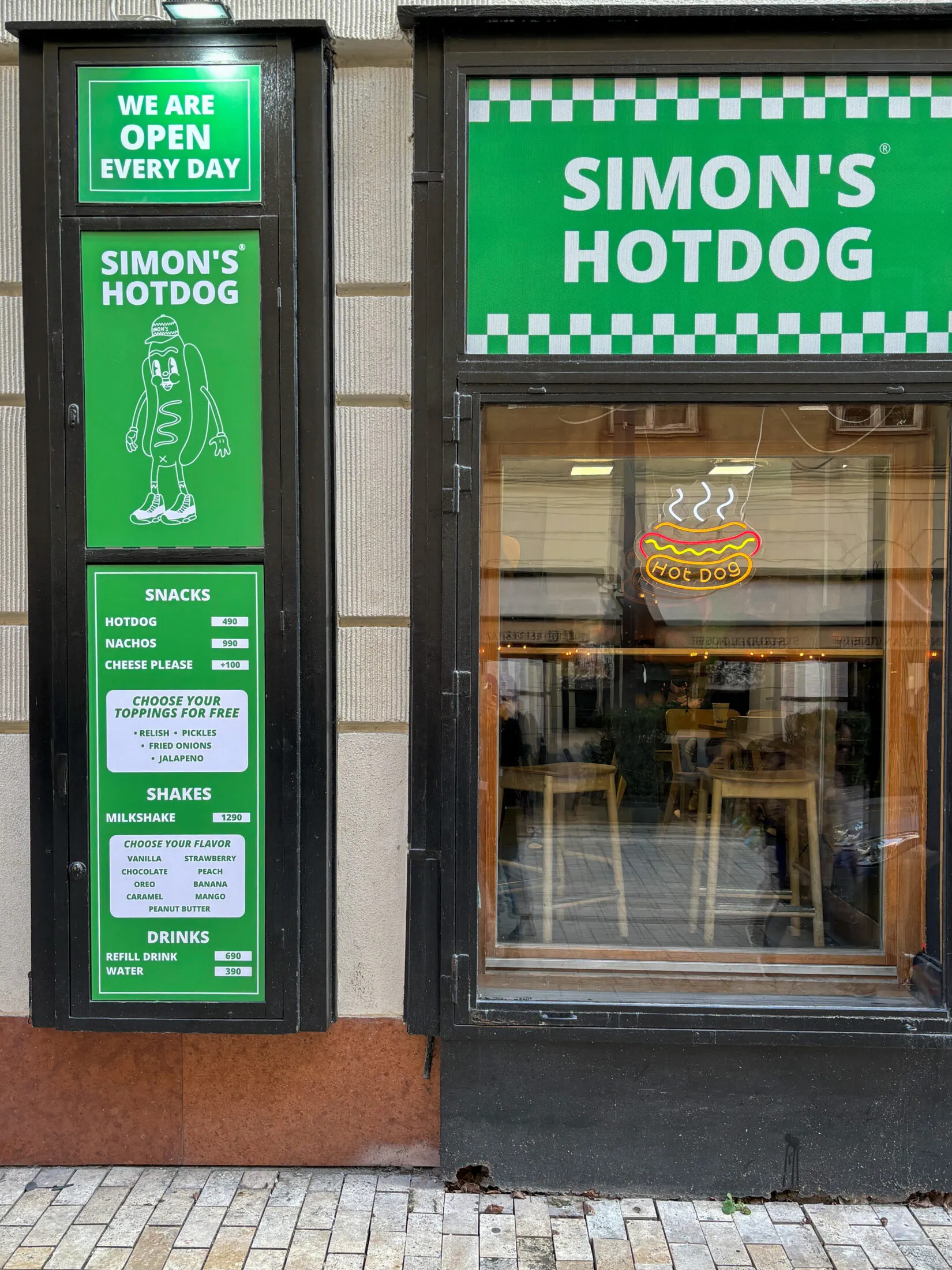 simons-hotdog