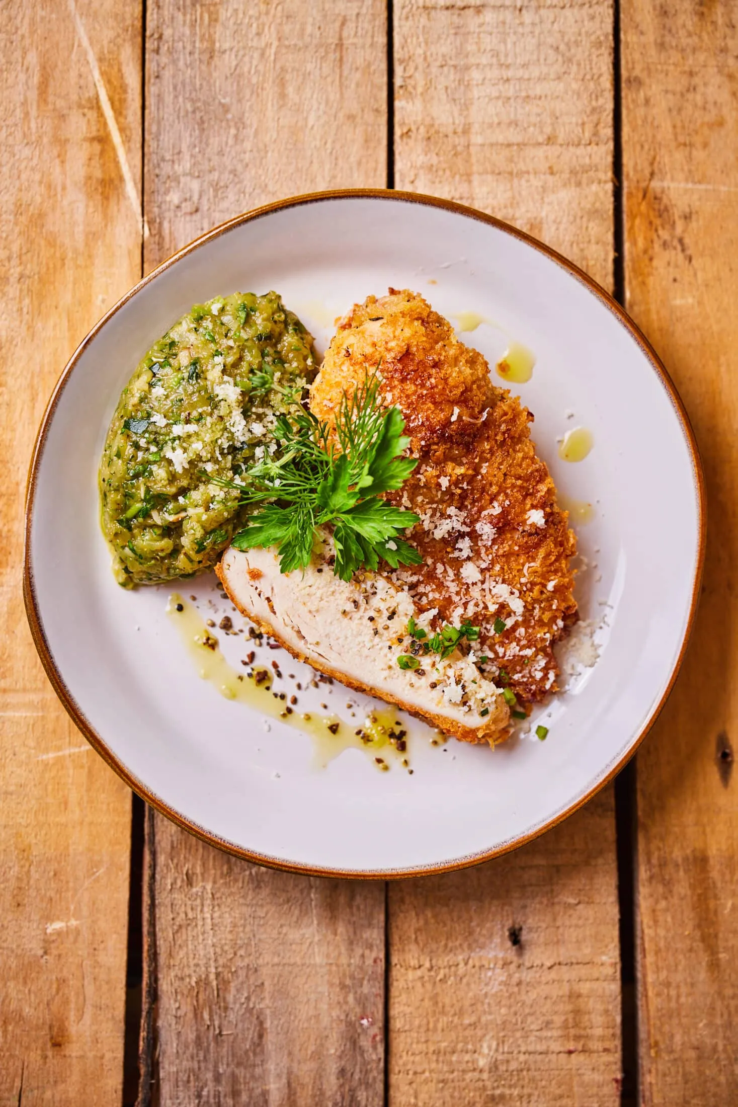 szaftos-csirkemell-parmezan-bundaban