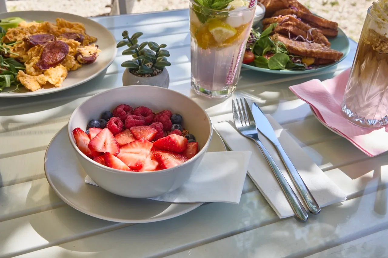 vibe-caffe-brunch-kinalat