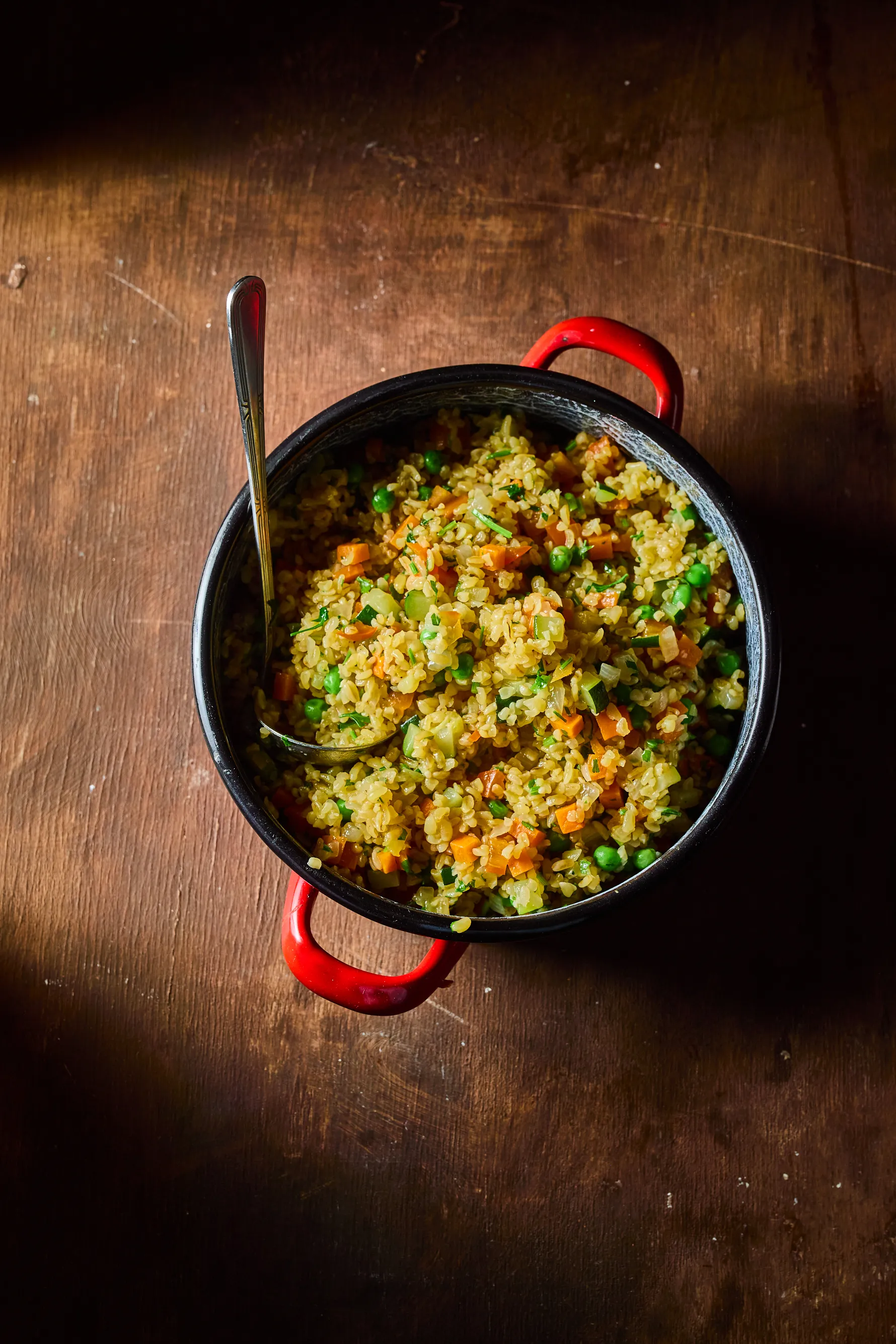 Zöldséges bulgur lábasban